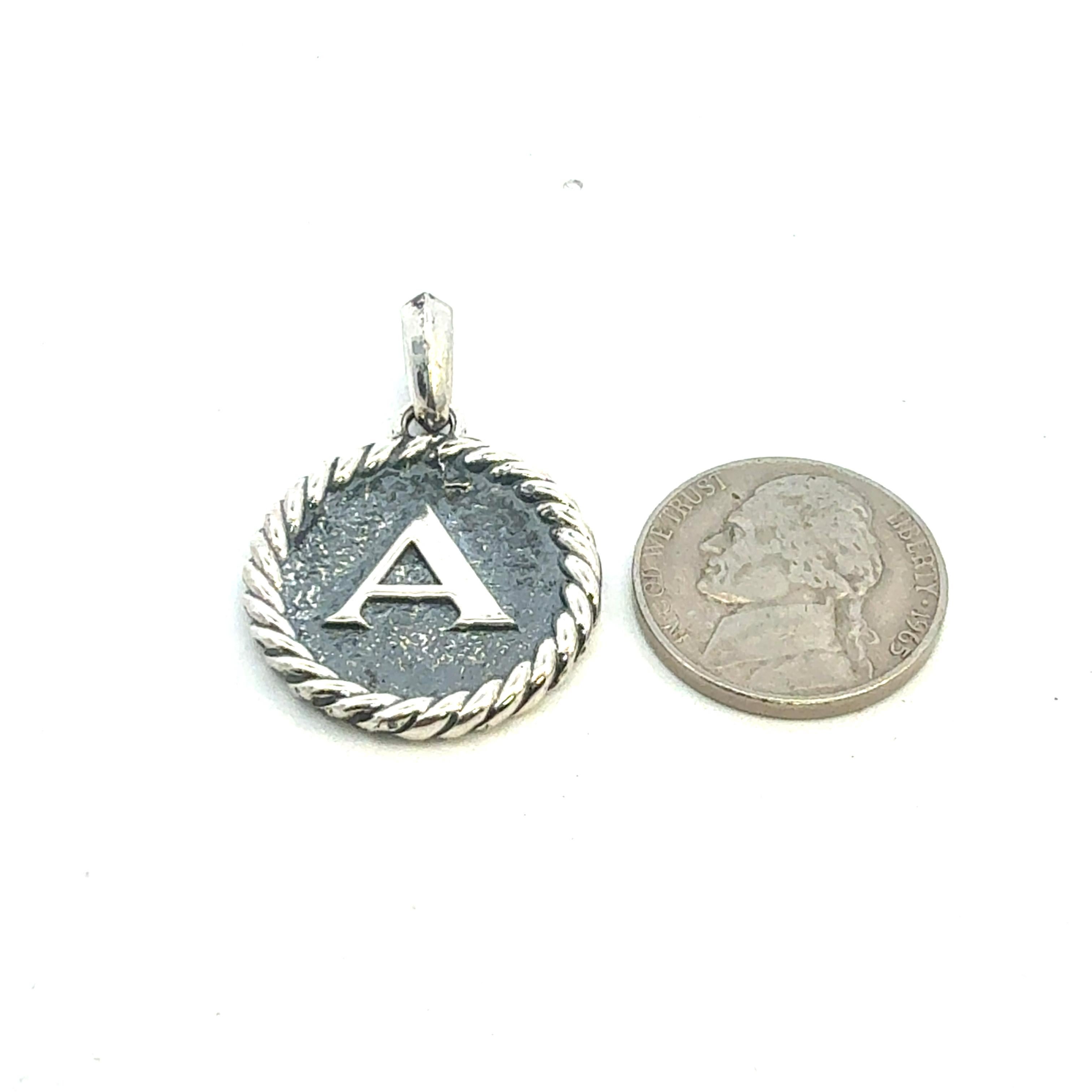 Donna David Yurman A Initial Amulet Pendant Sterling Silver Estate in vendita