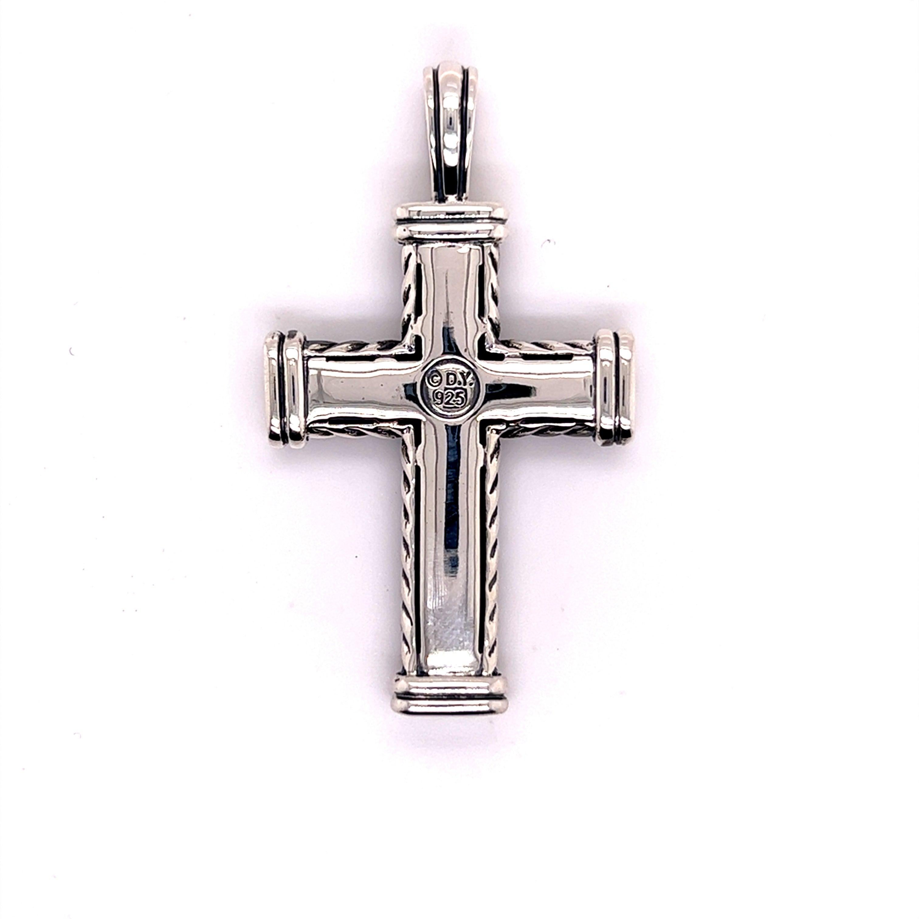 Taglio rotondo David Yurman Authentic Estate Black Diamond Chevron Ciondolo a croce in argento 16,5g in vendita