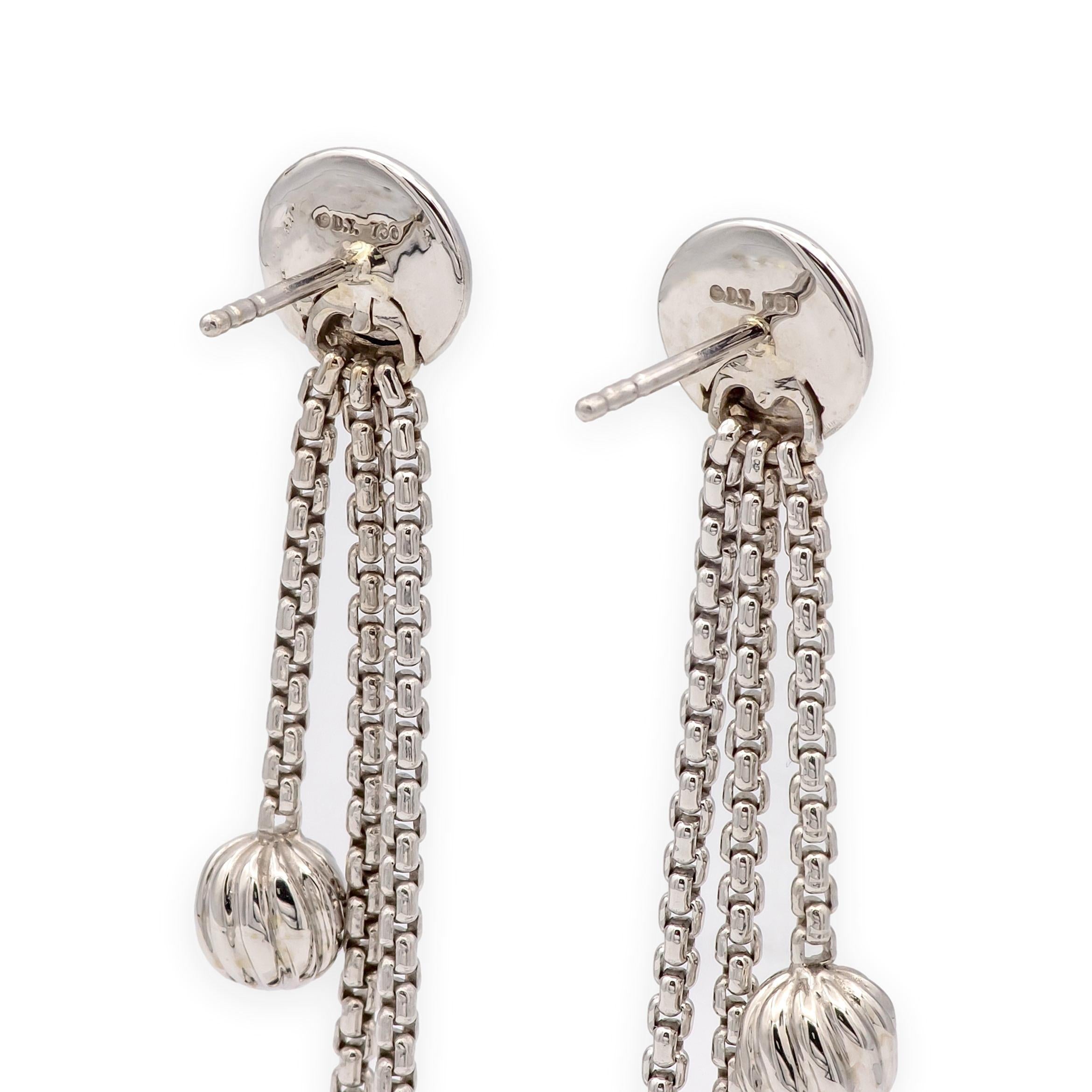 Taglio rotondo David Yurman Bijoux - Orecchini a catena in oro bianco 18 carati con onice e perle, 2,5 pollici in vendita