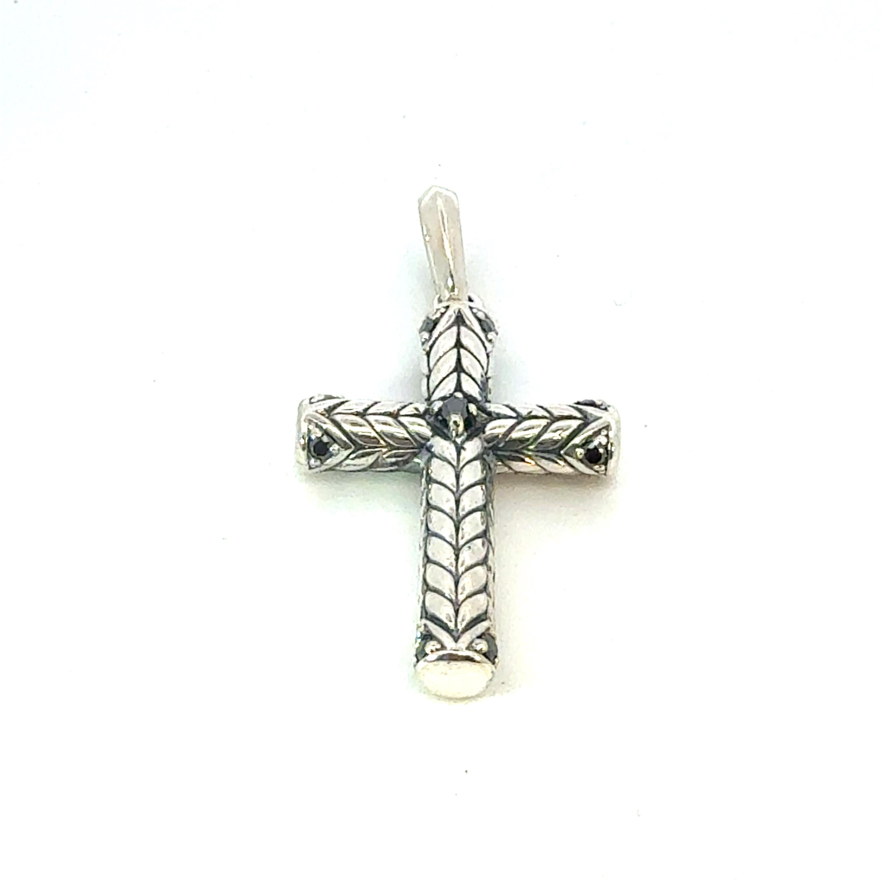 David Yurman Black Diamond Cross Pendant Sterling Silver Estate In condizioni buone in vendita a Brooklyn, NY