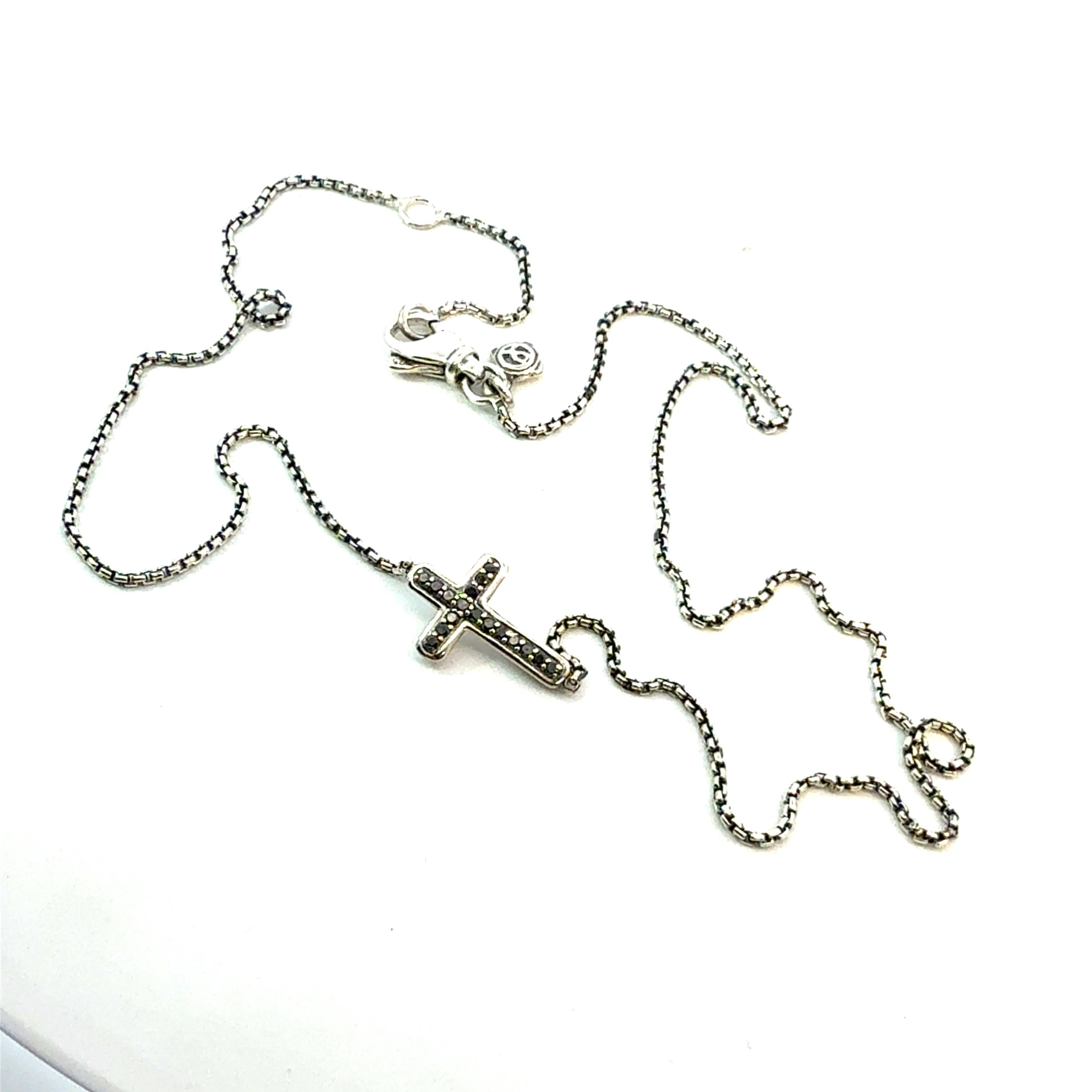 Taille mixte David Yurman Pendentif Croix en diamant noir avec chaîne de 16