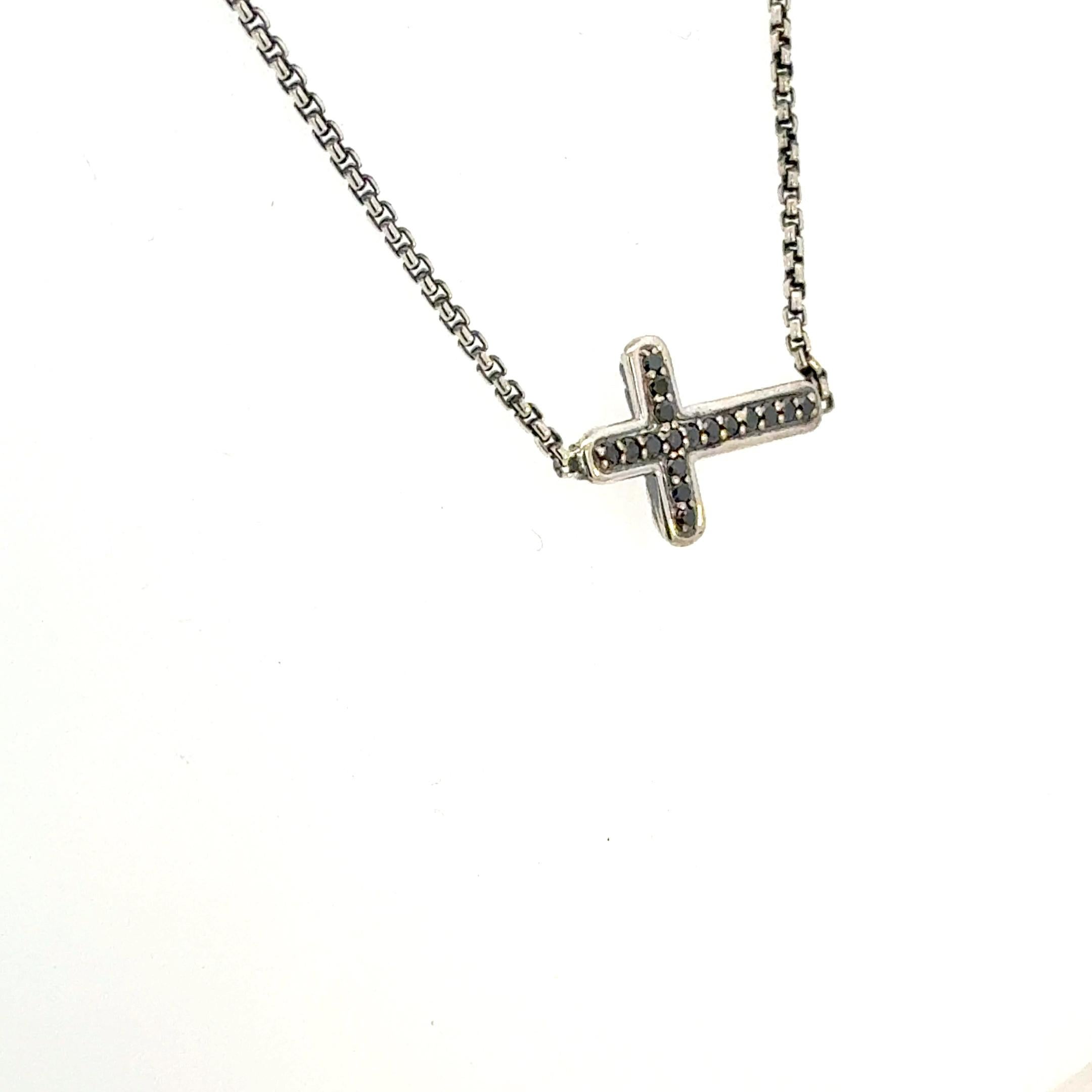 David Yurman Pendentif Croix en diamant noir avec chaîne de 16