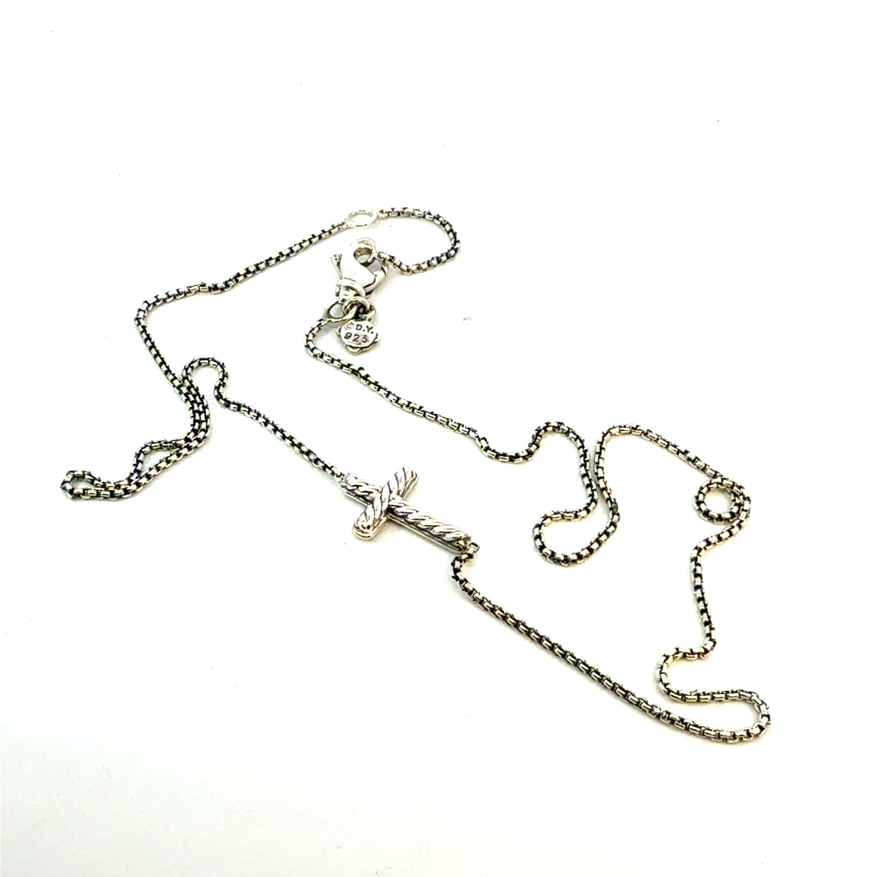 David Yurman Pendentif Croix en diamant noir avec chaîne de 16