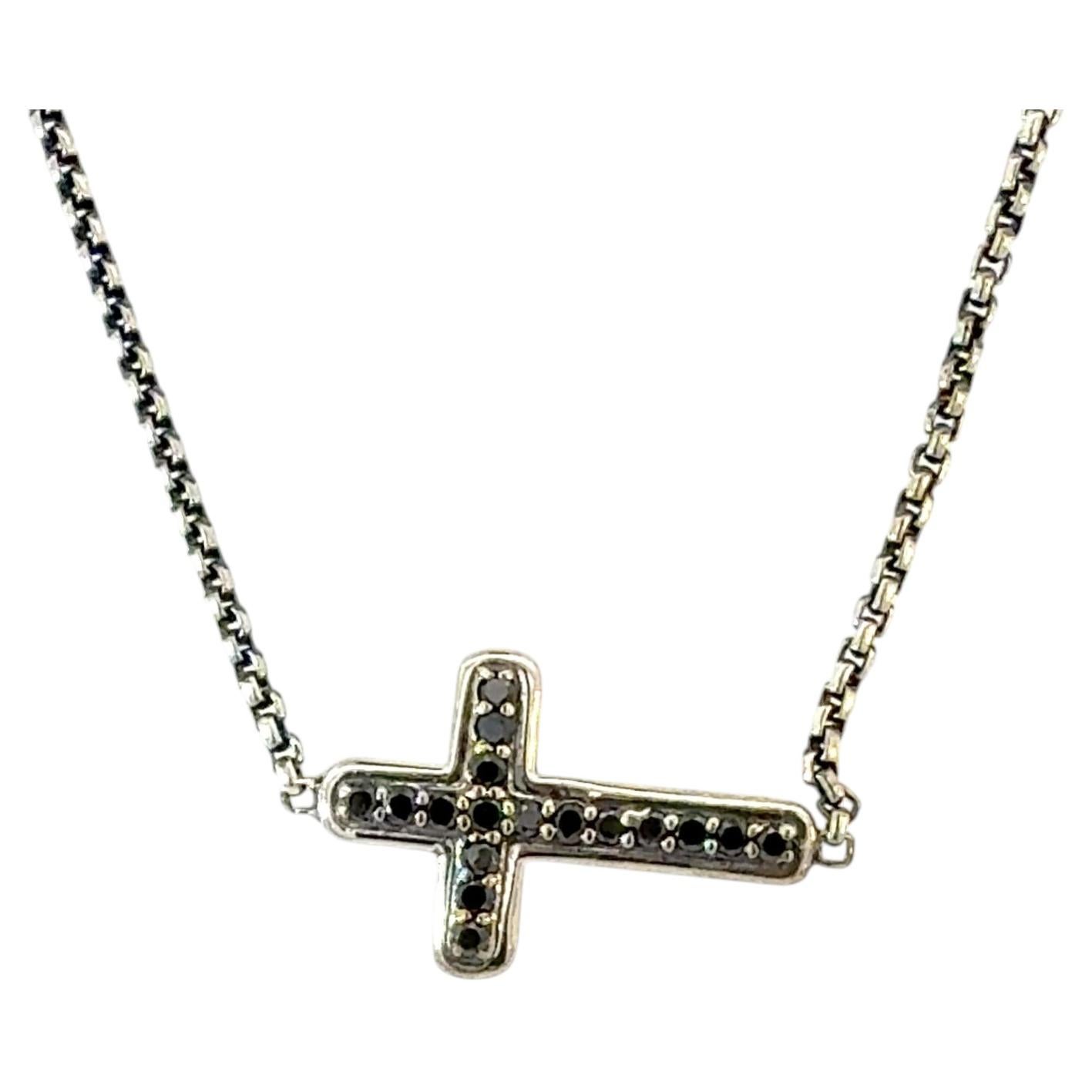 David Yurman Ciondolo a croce con diamante nero e catena da 16 pollici A. Silver Estate