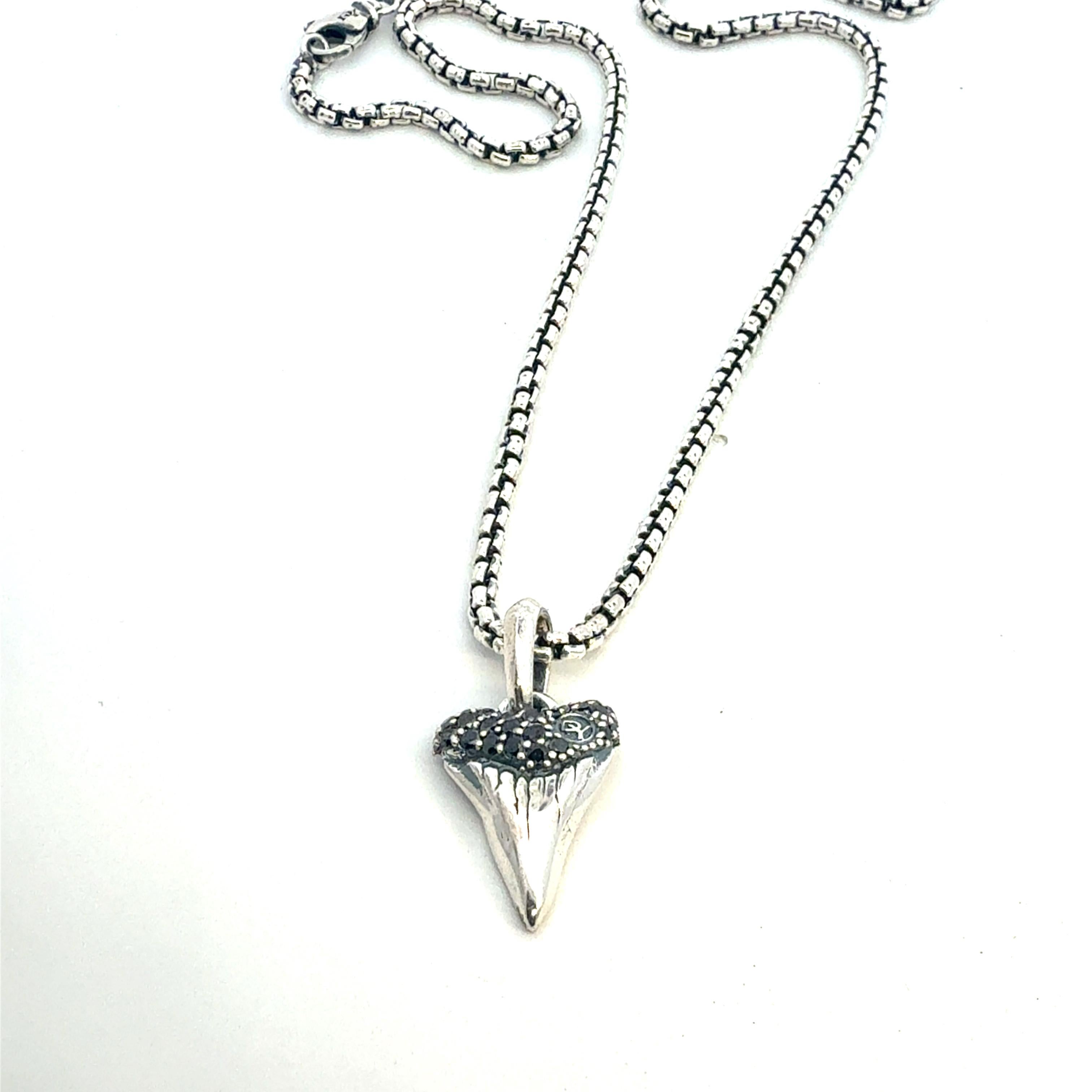 Autentico David Yurman Collana con diamanti neri e dente di squalo da 20