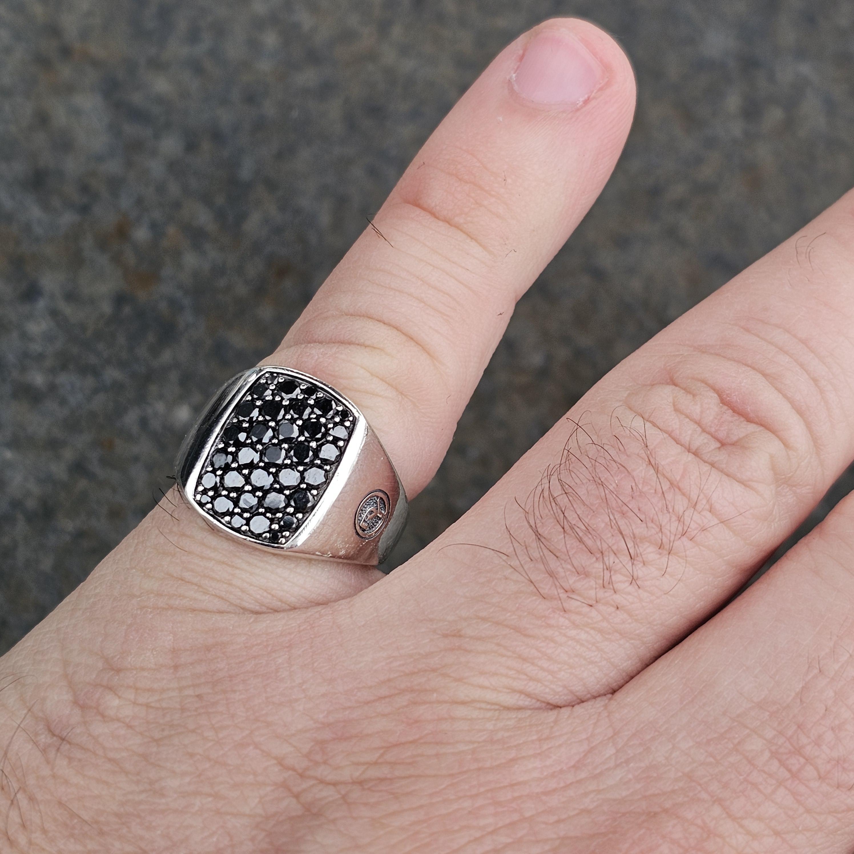David Yurman Black Diamond Signet Ring Streamline Sterling Silver size 7 In Good Condition For Sale In Northbrook, IL