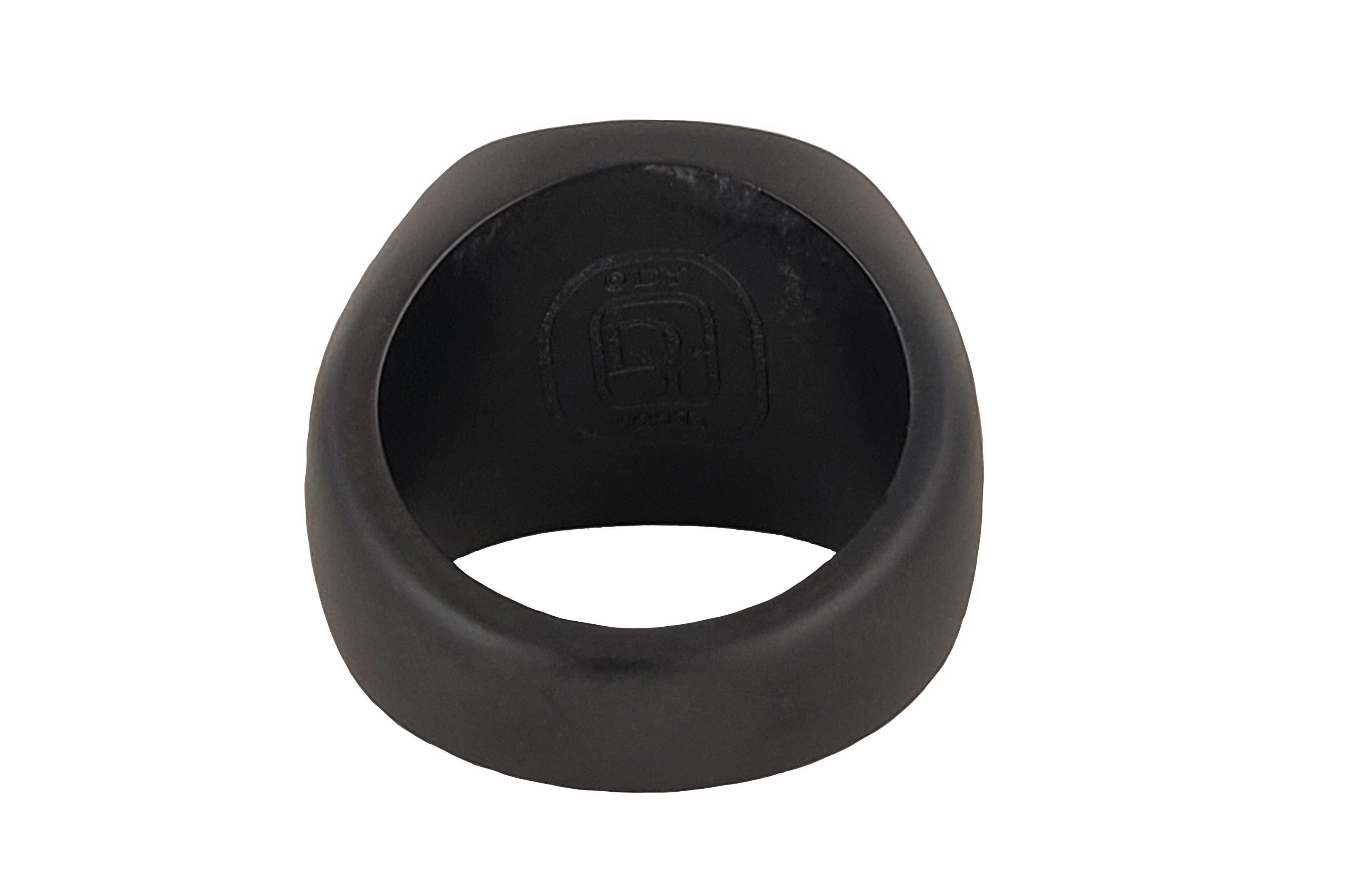 David Yurman  Black Titanium Blue Diamond Streamline Signet Ring In New Condition For Sale In New York, NY
