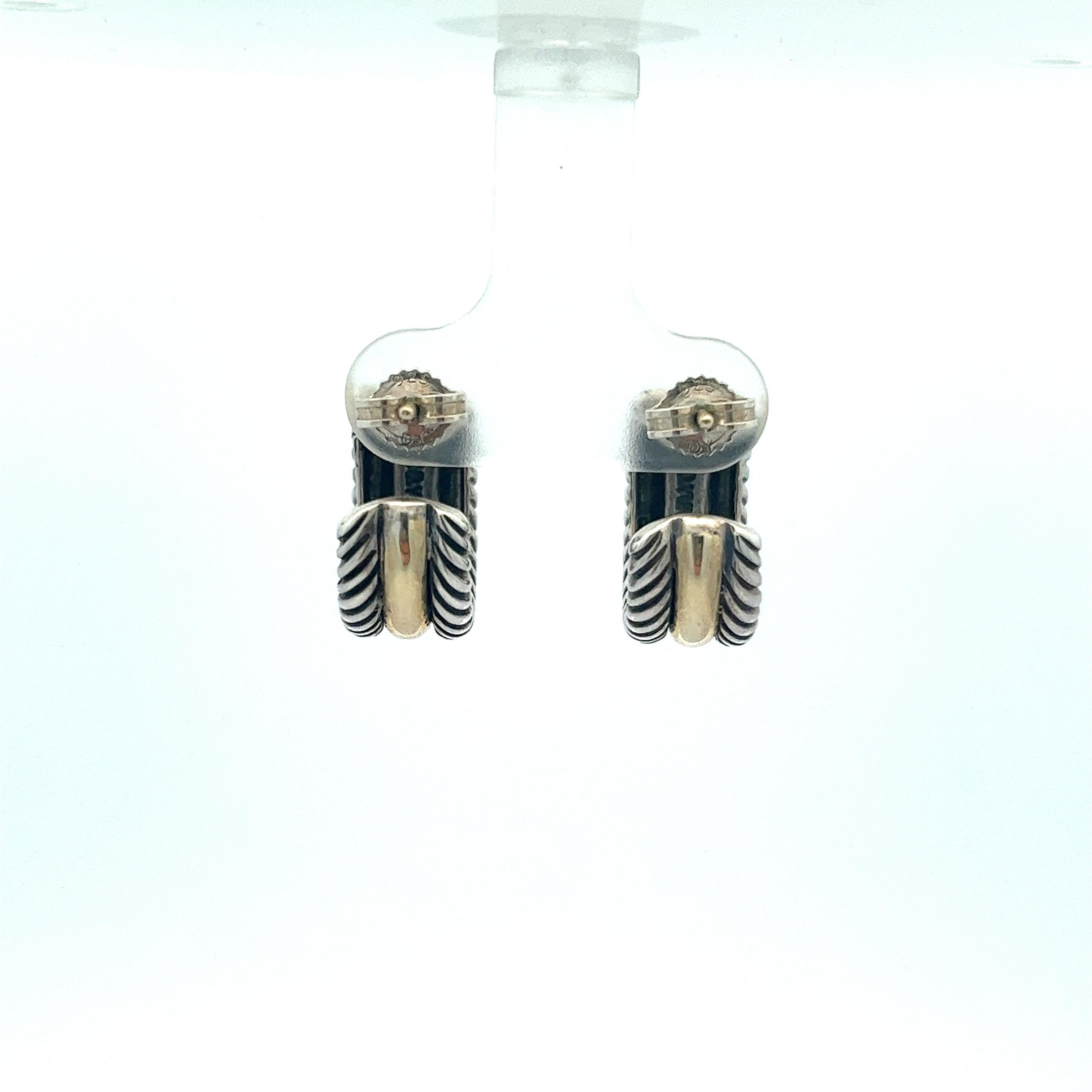 David Yurman Kabel-Sammlerstücke, zweifarbige 14k Gold Huggie-Ohrringe aus Sterling Damen im Angebot