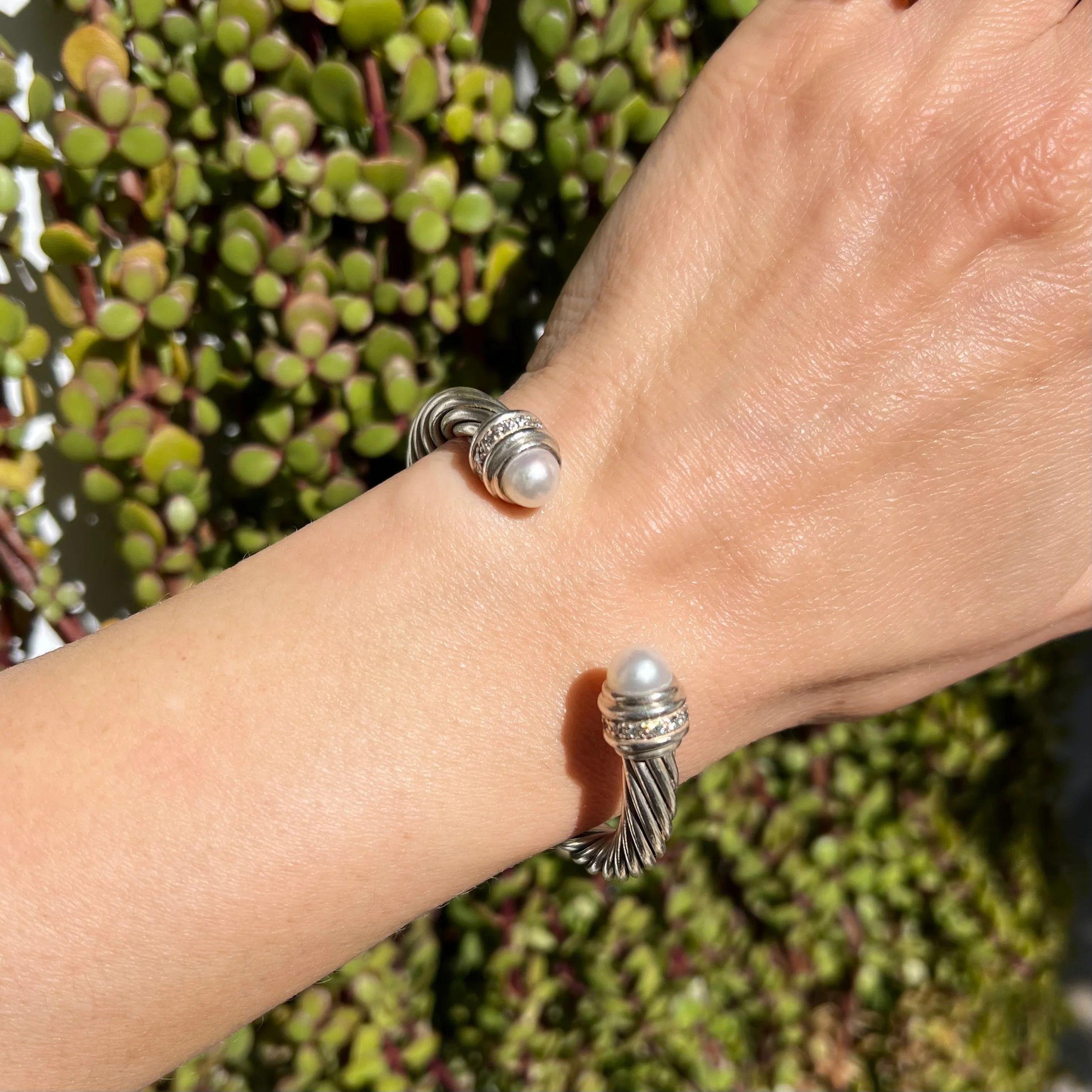 David Yurman Kabel Sterling Silber Perle und Diamant Armreif Manschette Armband  (Moderne) im Angebot