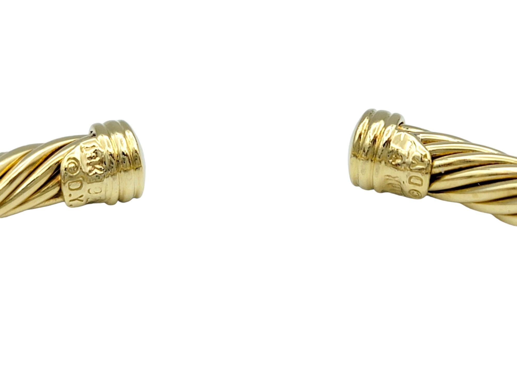 David Yurman Cablespira Pavé Diamond X Cable Cuff 5 mm Bracelet in 18 Karat Gold In Good Condition For Sale In Scottsdale, AZ