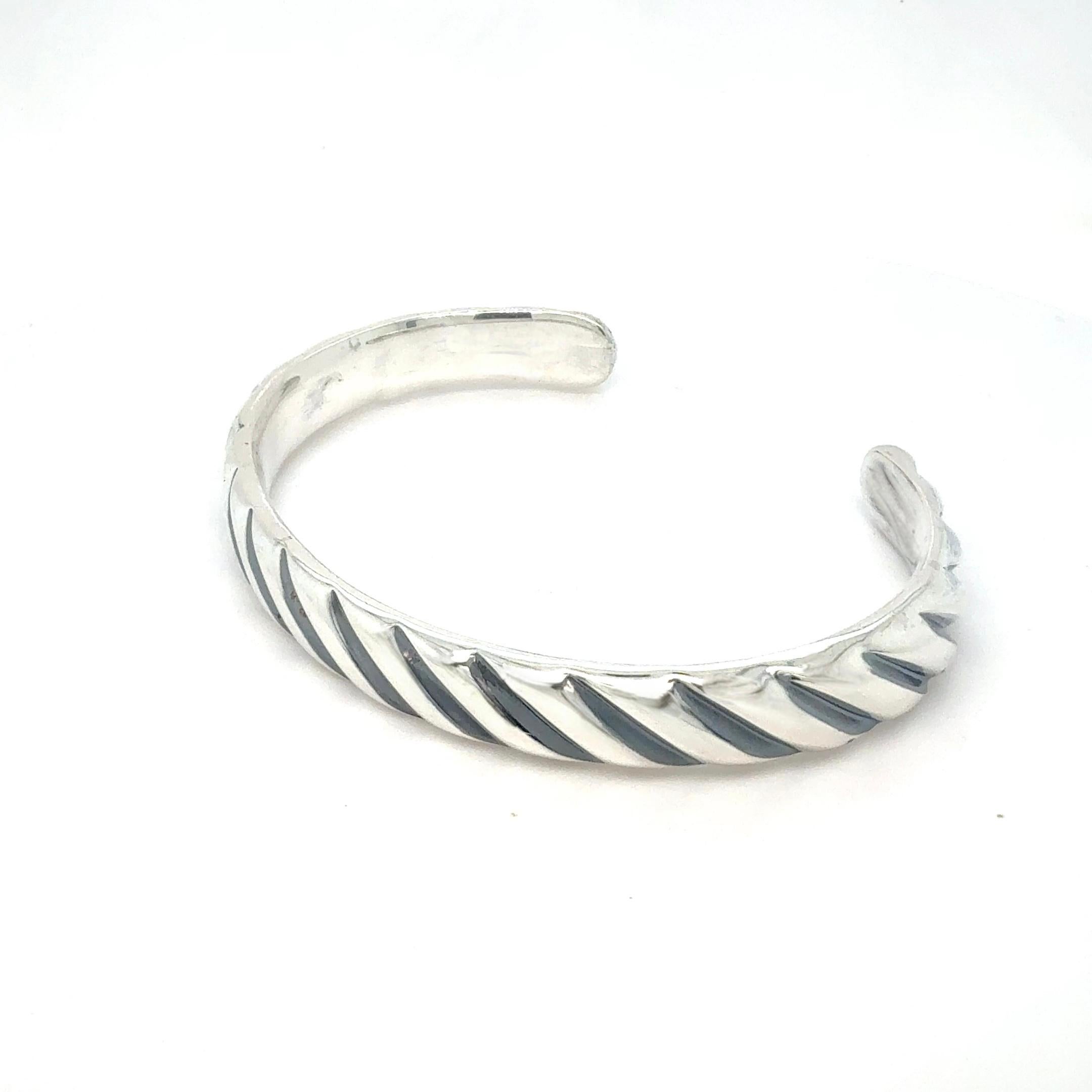 David Yurman, manchette à chevrons, taille M, ancienne propriété en argent sterling en vente 2