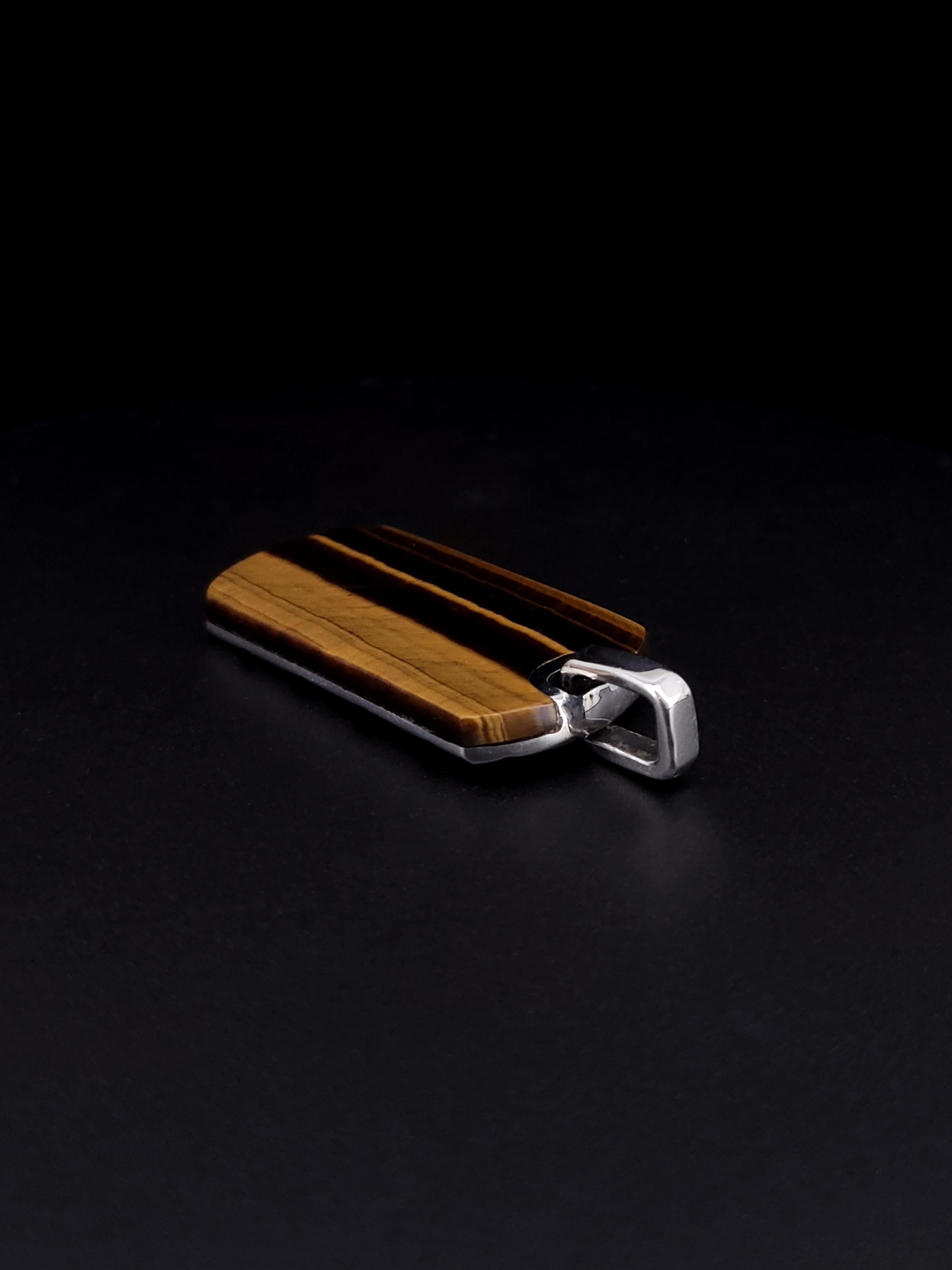 David Yurman Tag Chevron in argento con occhio di tigre 42mm In condizioni Nuovo in vendita a New York, NY