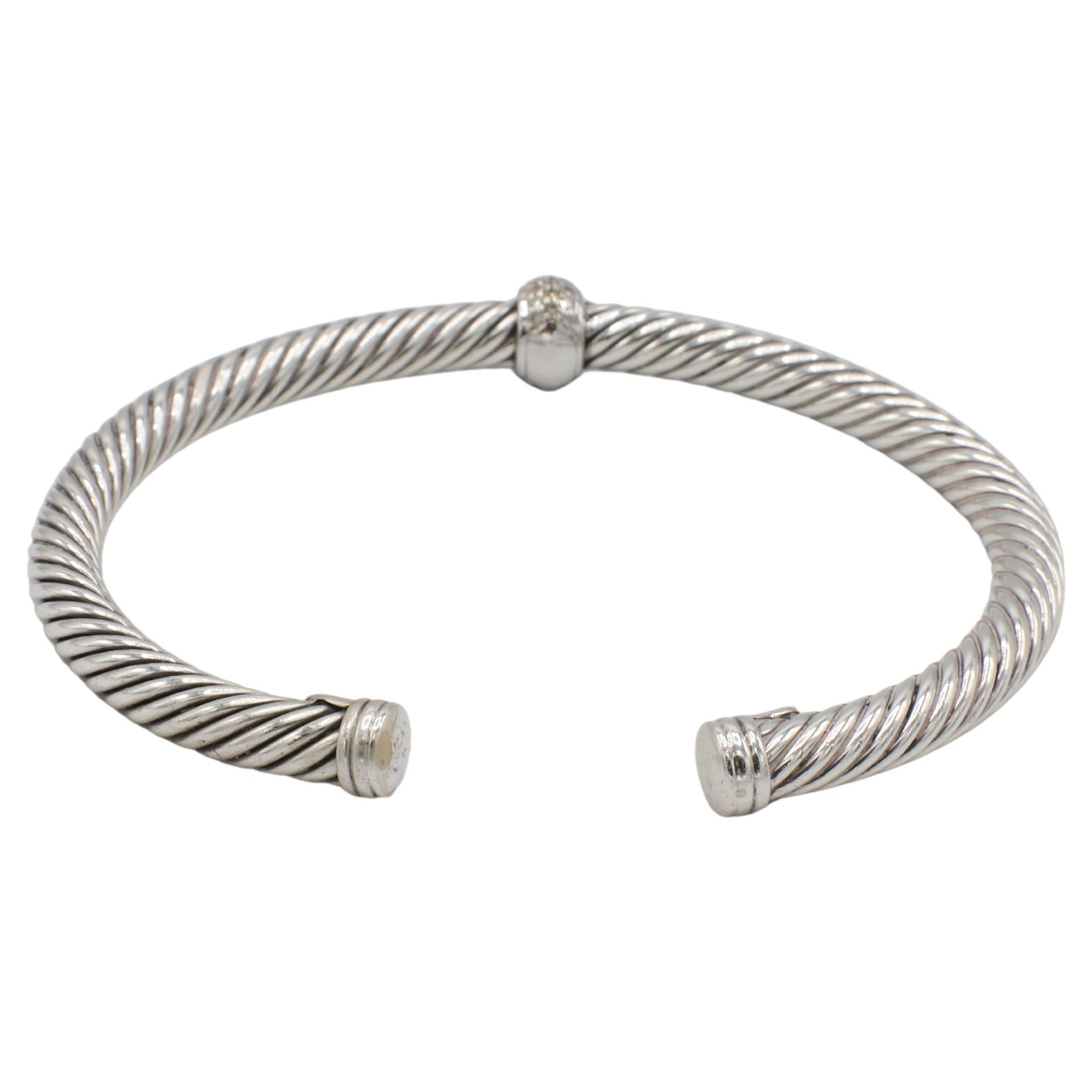 David Yurman Classic Cable Natural Diamond Station Manschettenknopf Armband 5mm (Moderne) im Angebot