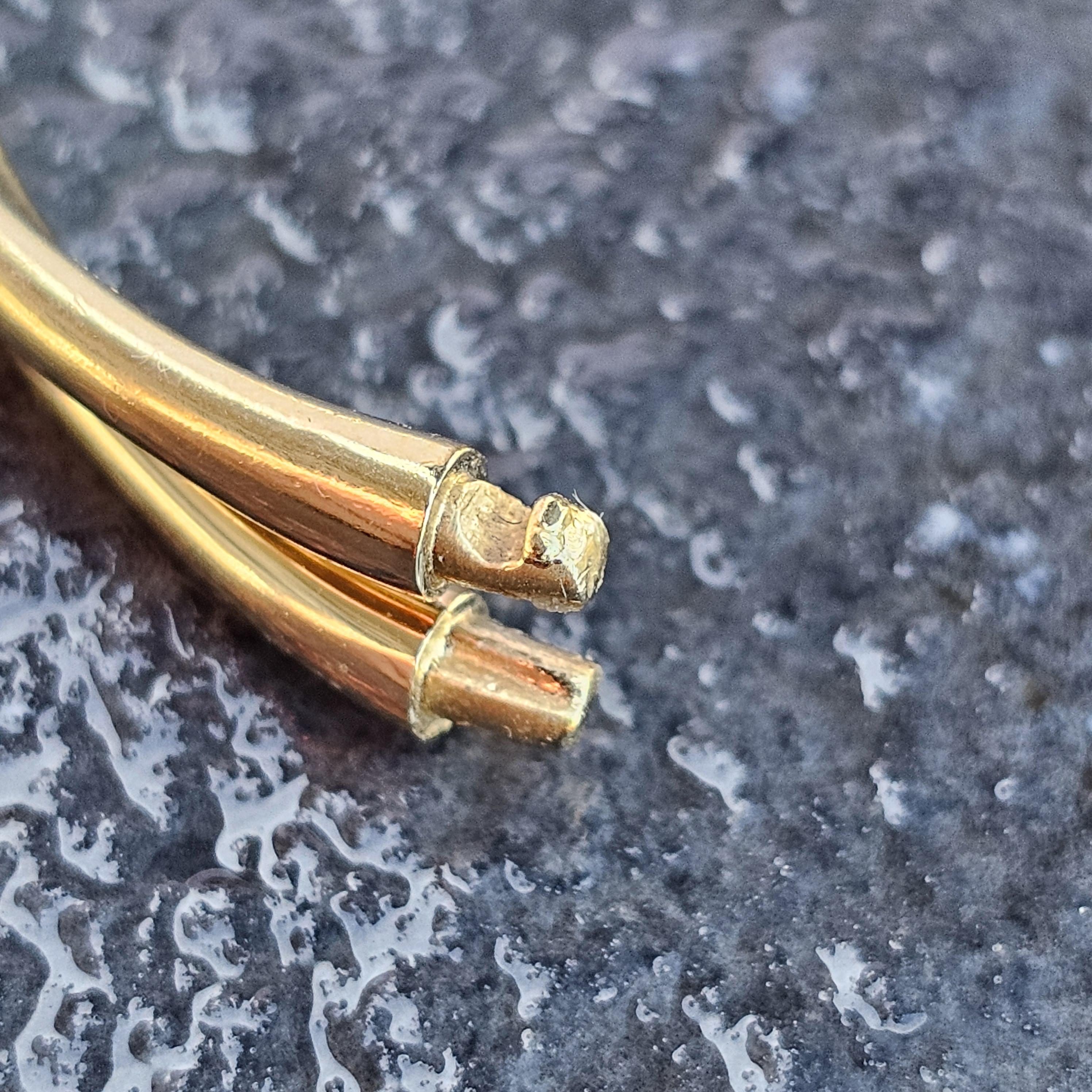 David Yurman Pulsera de brazalete con diamantes en torsión central de oro amarillo de 18 quilates en venta 1