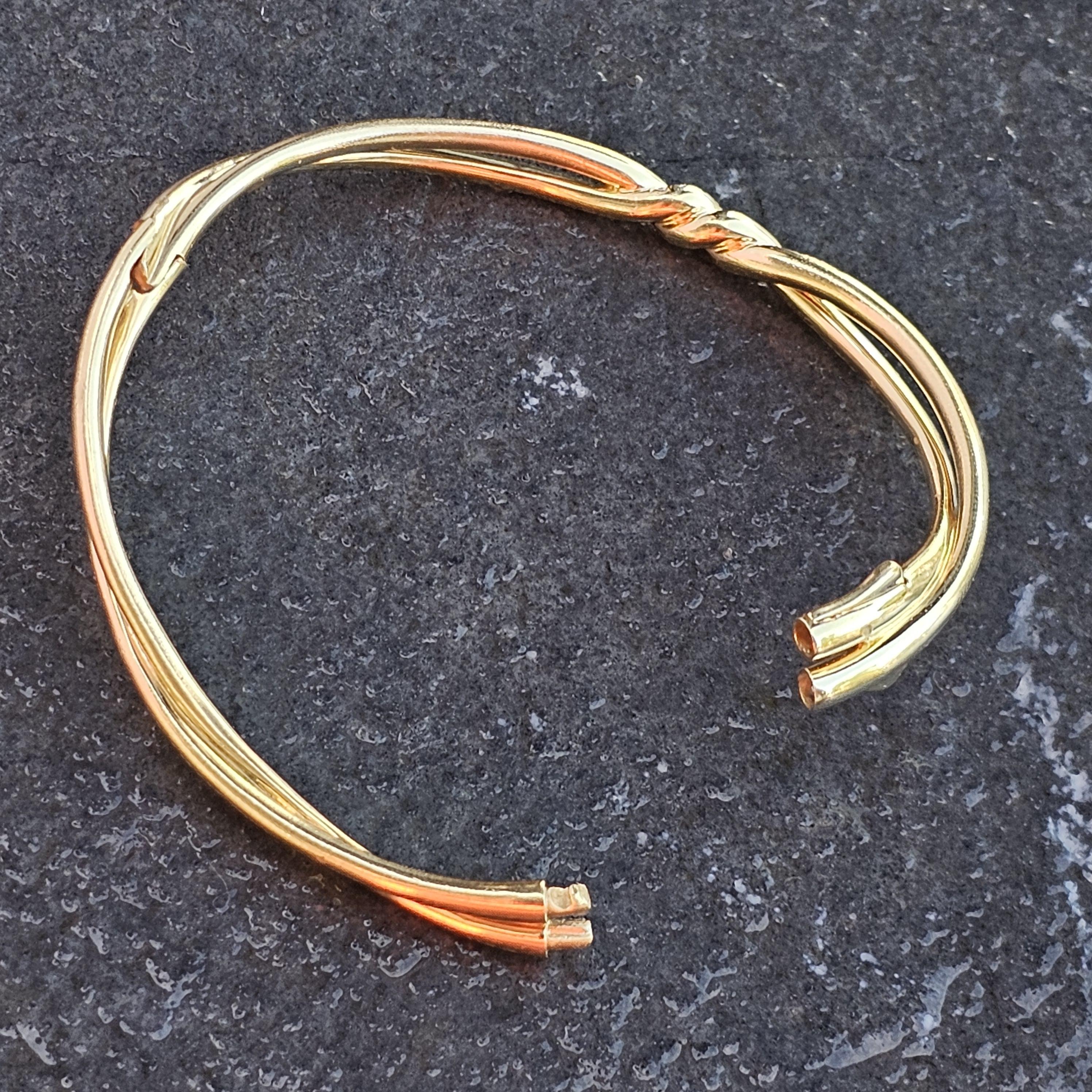 David Yurman Pulsera de brazalete con diamantes en torsión central de oro amarillo de 18 quilates en venta 3