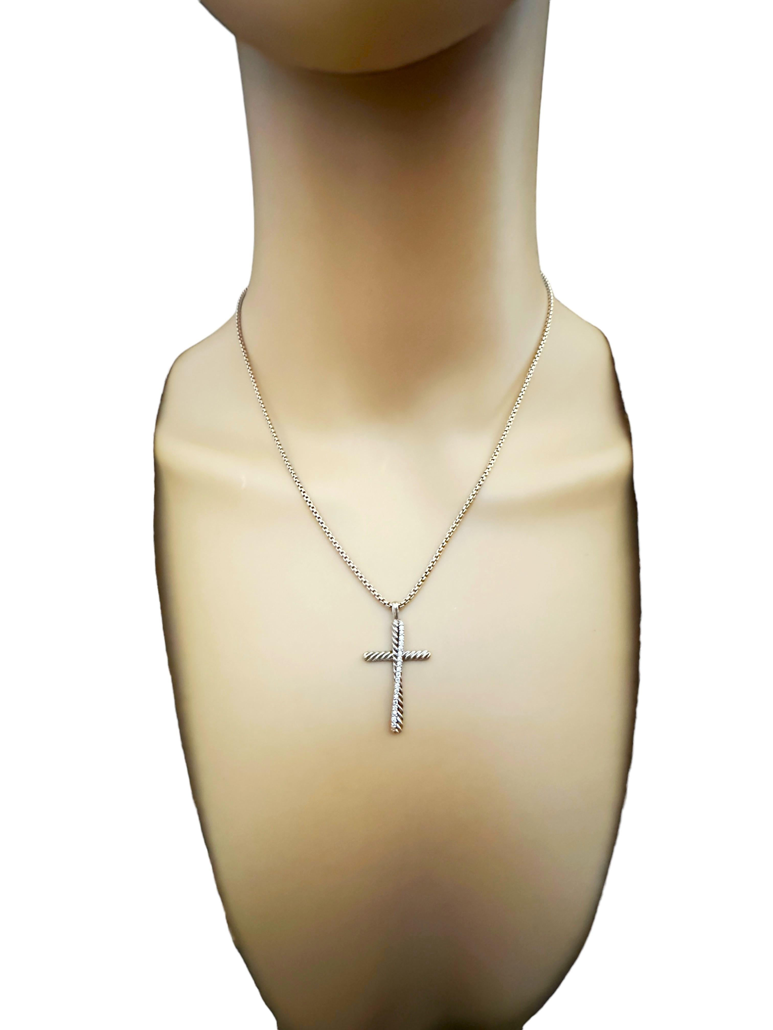 David Yurman Crossover Cross Halskette mit Pave-Diamanten in Sterling Originalverpackung (Brillantschliff) im Angebot
