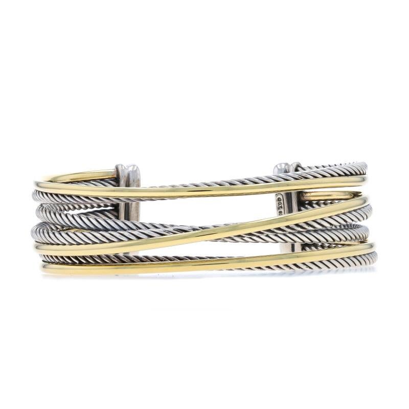 Precio de venta al público: 2300

Marca: David Yurman
Colección: Cruce
Diseño:  Puño

Contenido de metal: Plata de ley y oro amarillo de 18 quilates

Estilo: Puño
Tipo de cierre: N/A (se desliza sobre la muñeca)
Características: Detallado del