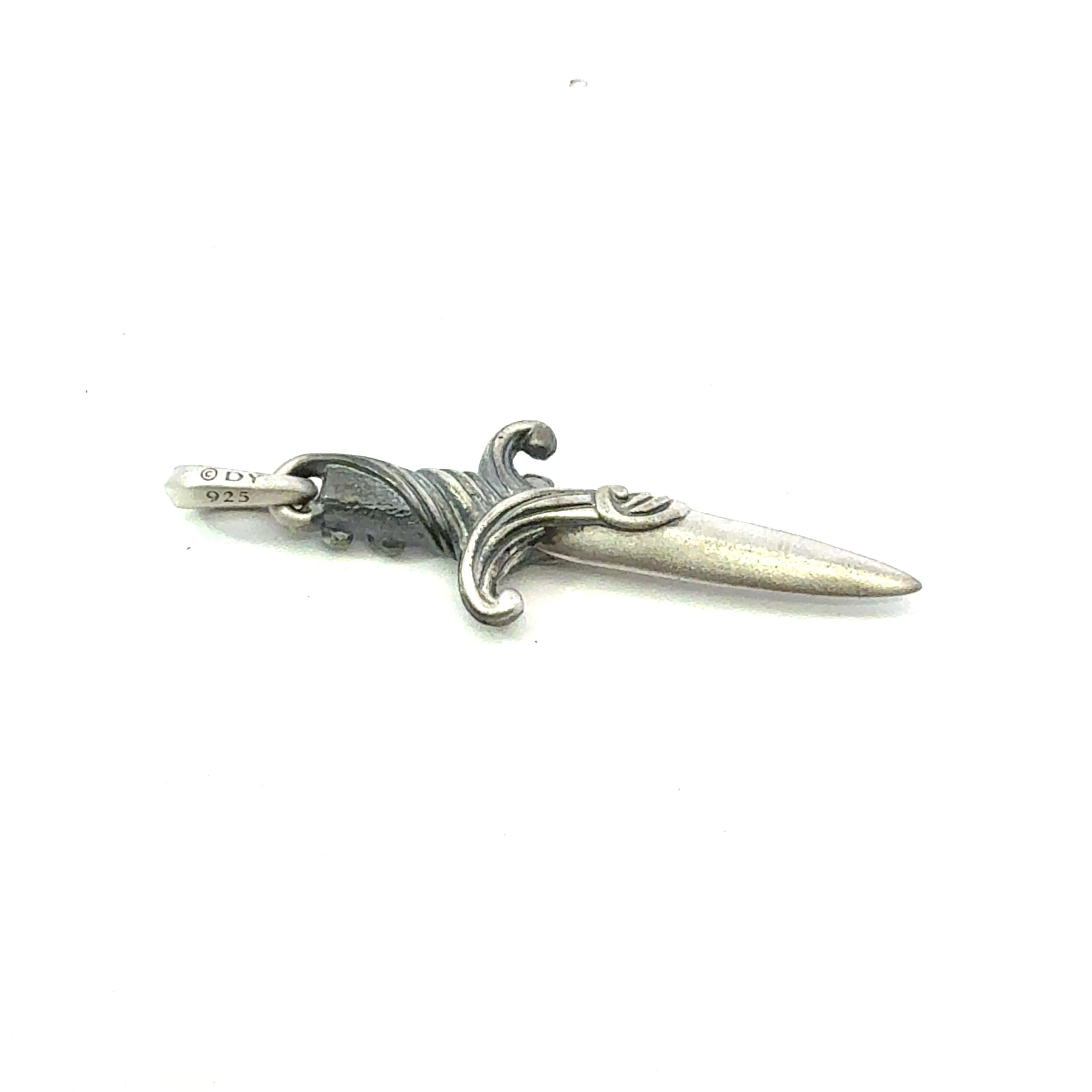 Authentic David Yurman Dagger Amulet Pendant Sterling Silver Estate DY662

Retail: $549.00

This elegant Authentic David Yurman Dagger amulet is made of sterling silver.

TRUSTED SELLER SINCE 2002

PLEASE SEE OUR HUNDREDS OF POSITIVE FEEDBACKS FROM