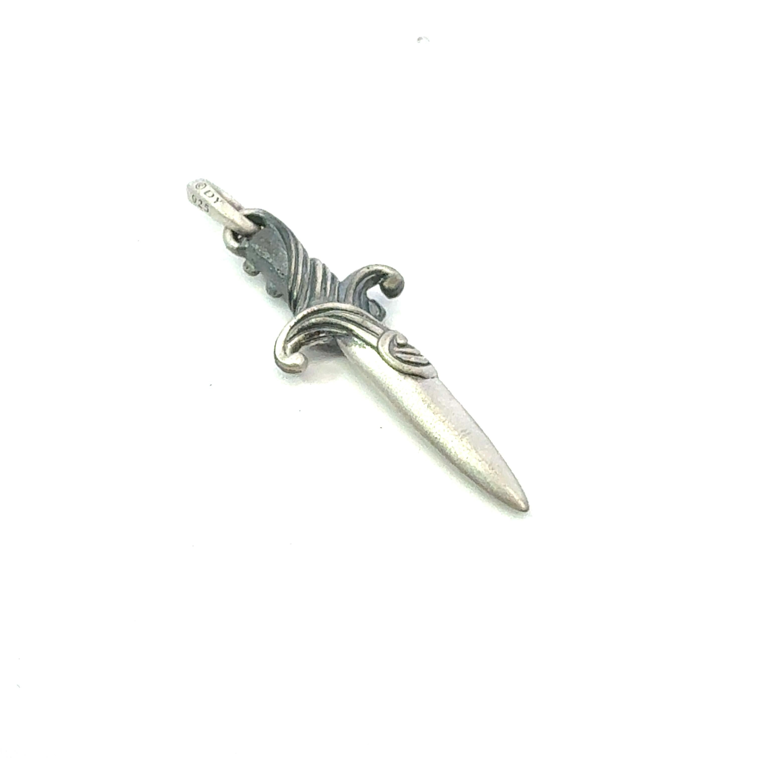 Femenino o masculino David Yurman Dagger Amulet Pendant Sterling Silver Estate en venta