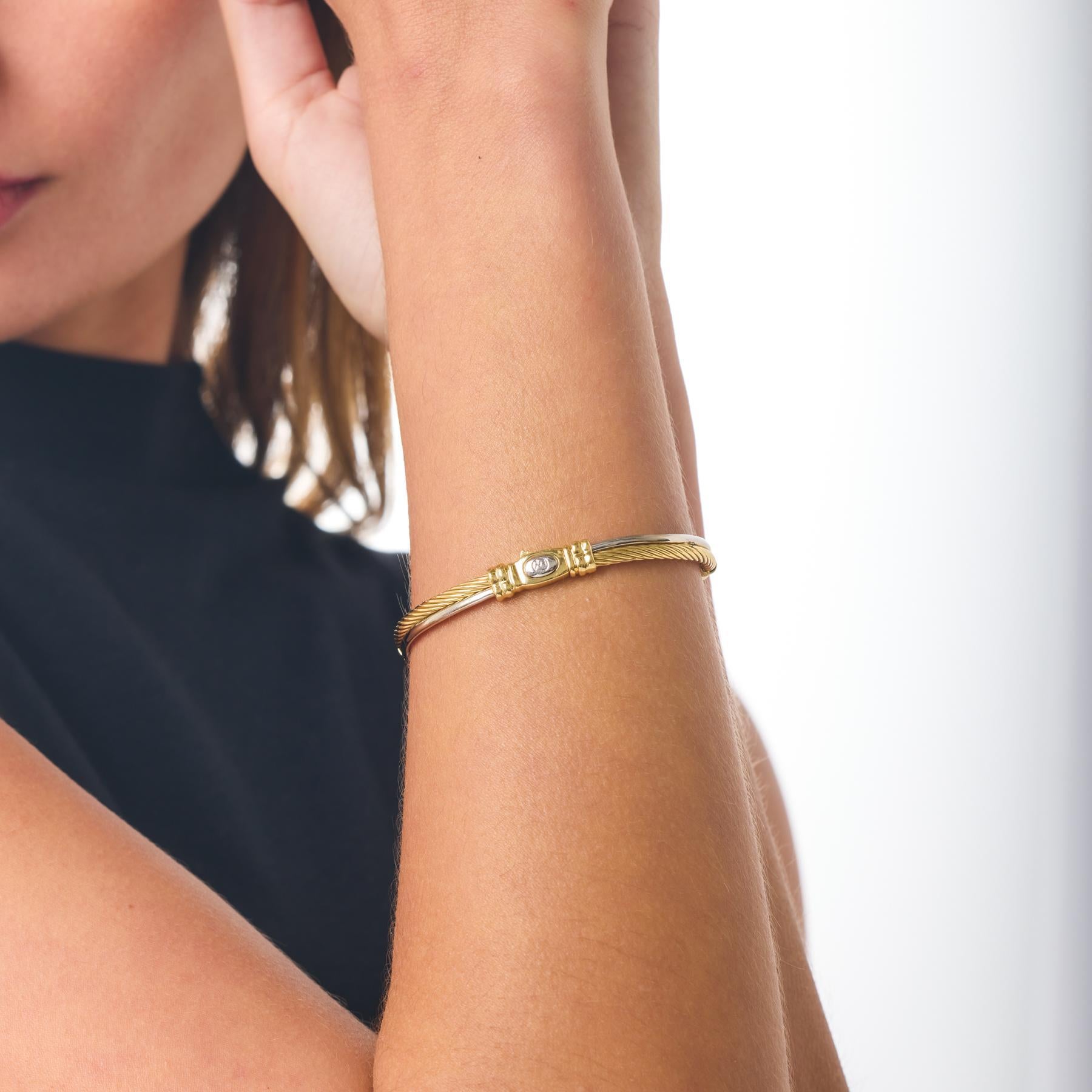 Pulsera cruzada David Yurman de diamantes y oro blanco amarillo de 18 quilates Corte brillante en venta