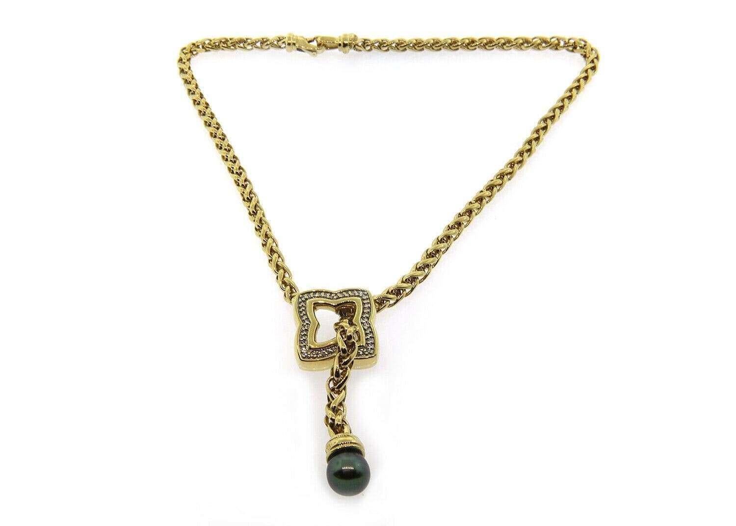 David Yurman Diamond & Pearl Quatrefoil Lariat Necklace in 18K

David Yurman Diamond & Pearl Necklace
18K Yellow Gold
Diamond Weight: approx. 0.25 CTW
Pearl Size: approx. 9.75 MM
Necklace Length: approx. 18.0” Adjustable
Weight: approx.