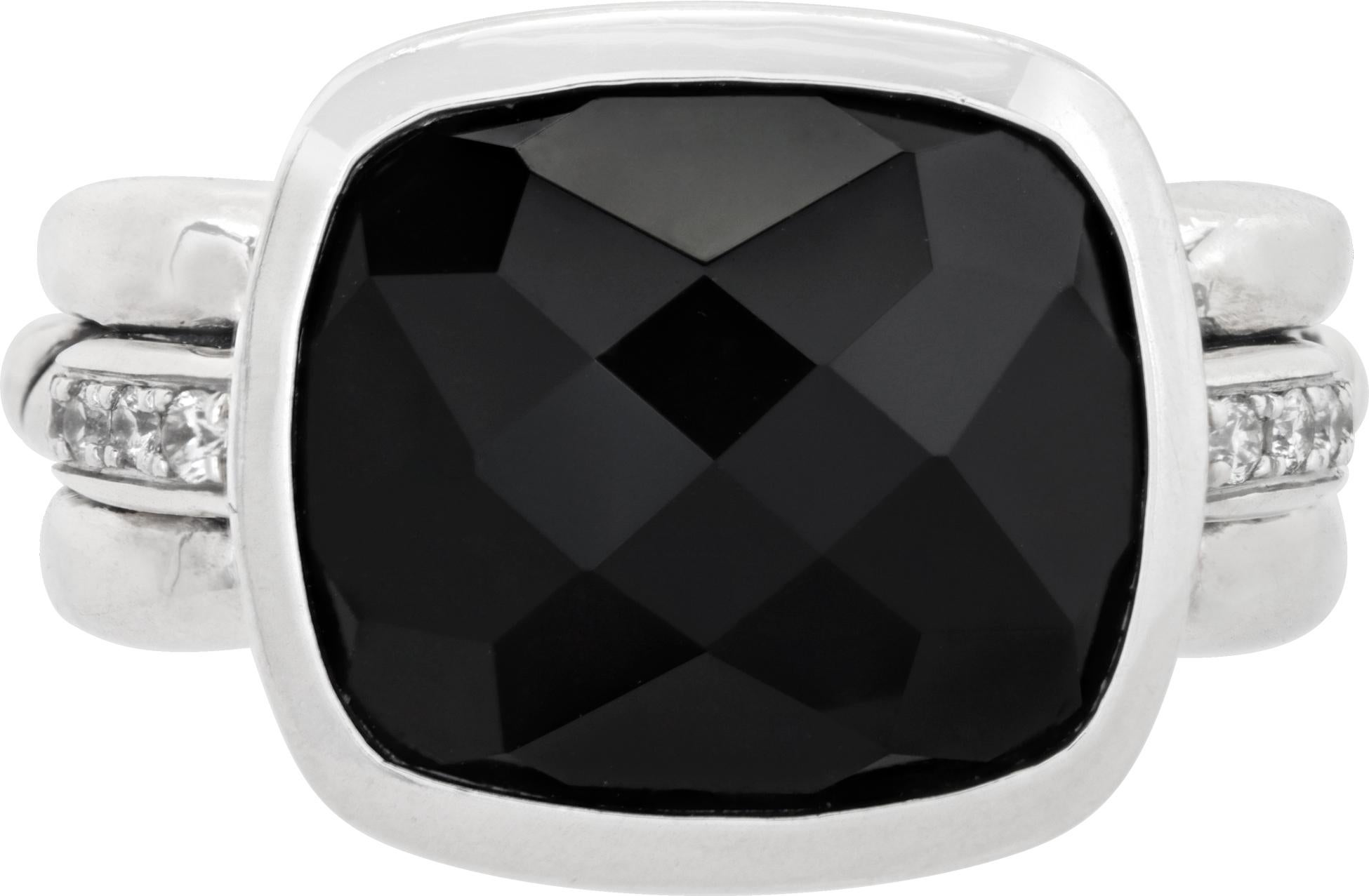 David Yurman Wesley link statement ring in sterling silver with a cented faceted onyx & diamonds on the side. 14mm x 12mm. Size 6

This David Yurman ring is currently size 6 and some items can be sized up or down, please ask! It weighs 7