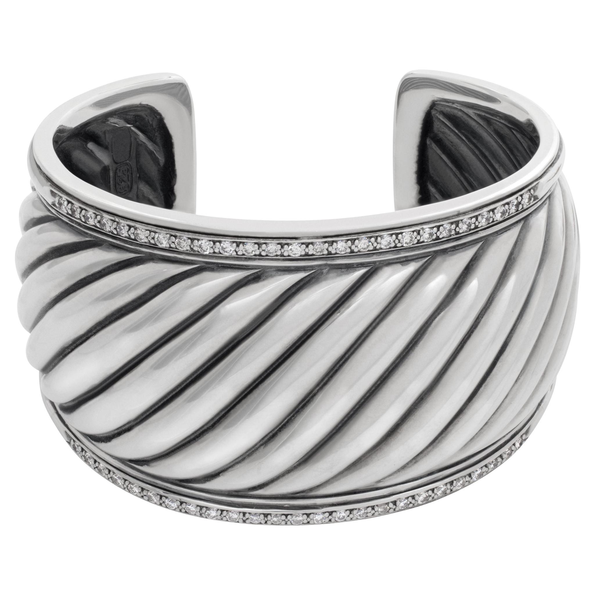 David Yurman Diamant geriffeltes, breites Sterlingsilber-Manschettenarmband