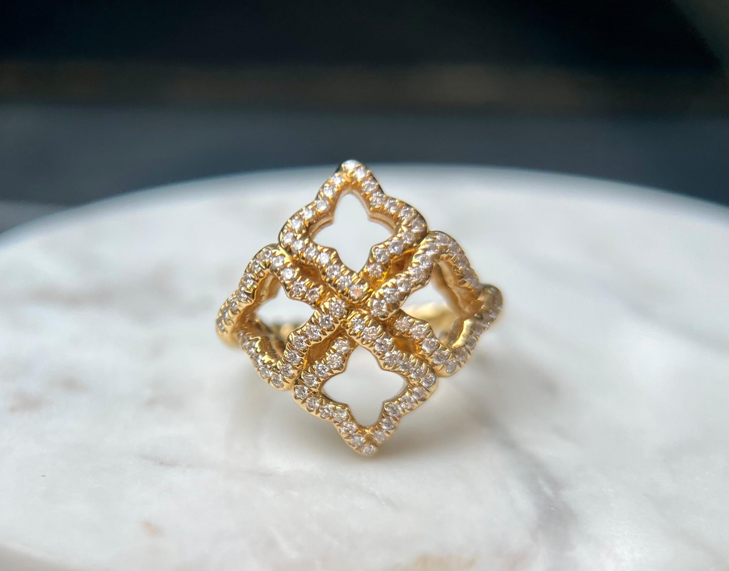 David Yurman Diamond Quatrefoil Ring in 18 Karat Gold In Good Condition In Towson, MD