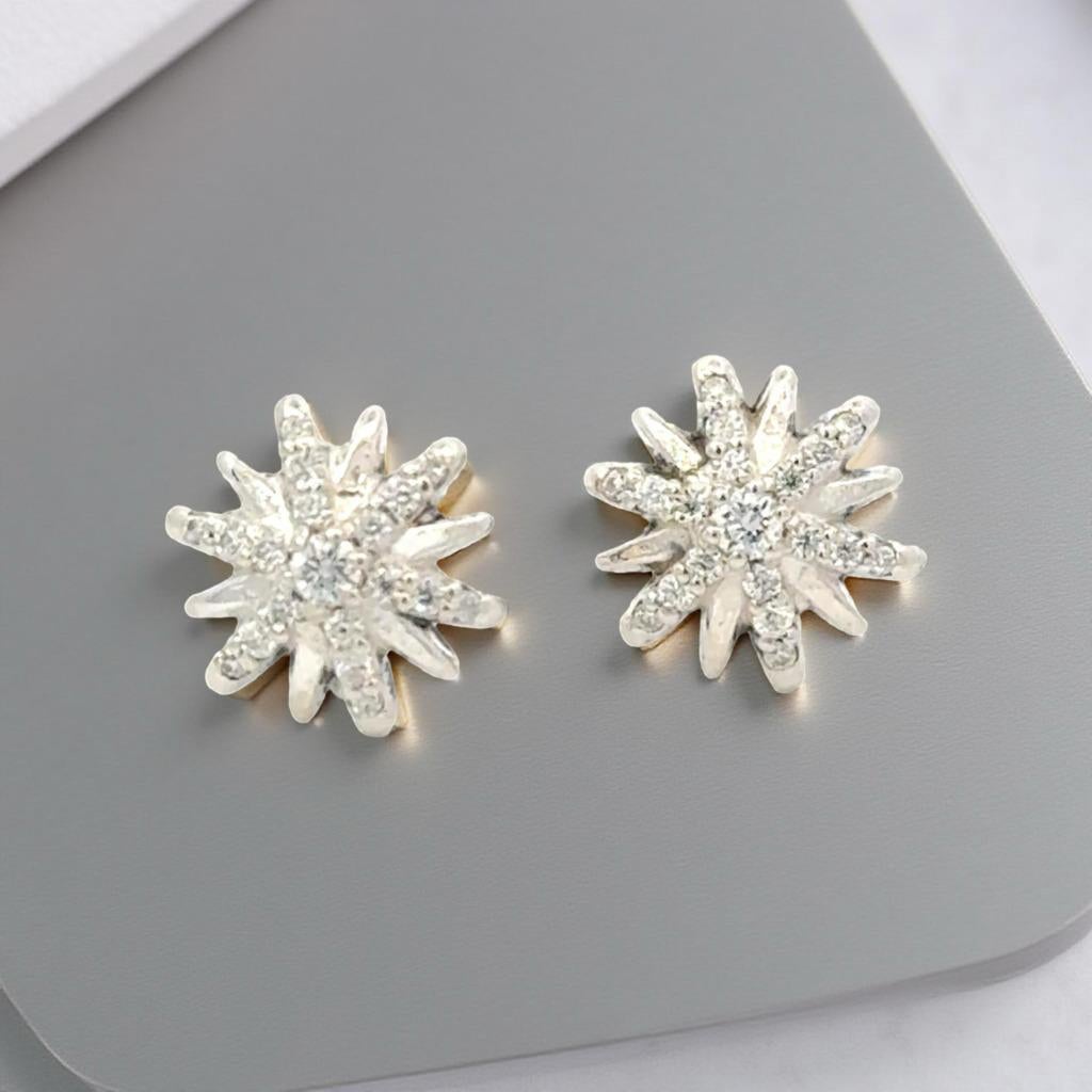 David Yurman Diamond Starburst Earrings 14KT Gold + Silver Estate In condizioni buone in vendita a Brooklyn, NY