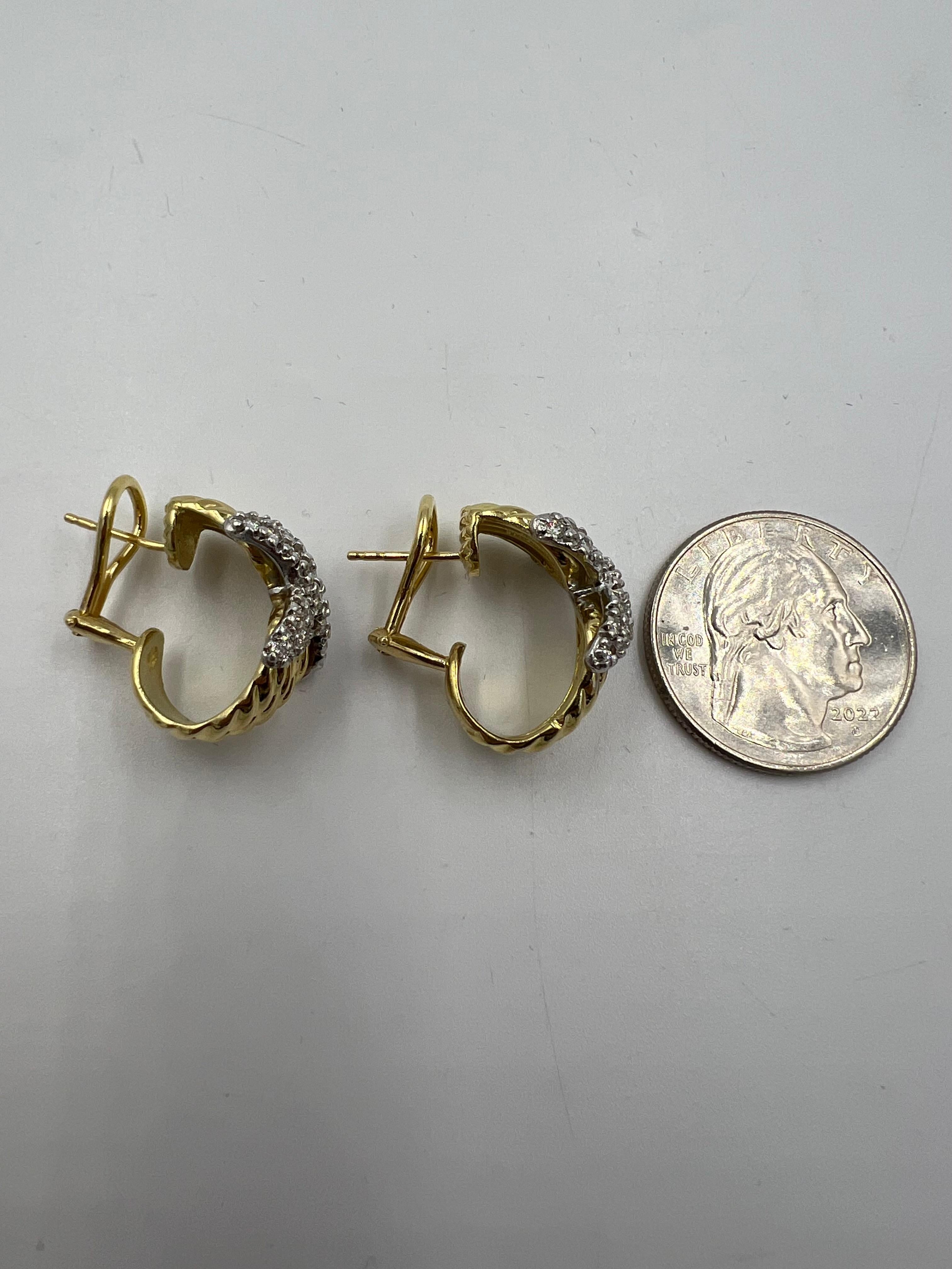 David Yurman Diamond X 18k Yellow Gold Hoop Earrings In Good Condition For Sale In Los Angeles, CA
