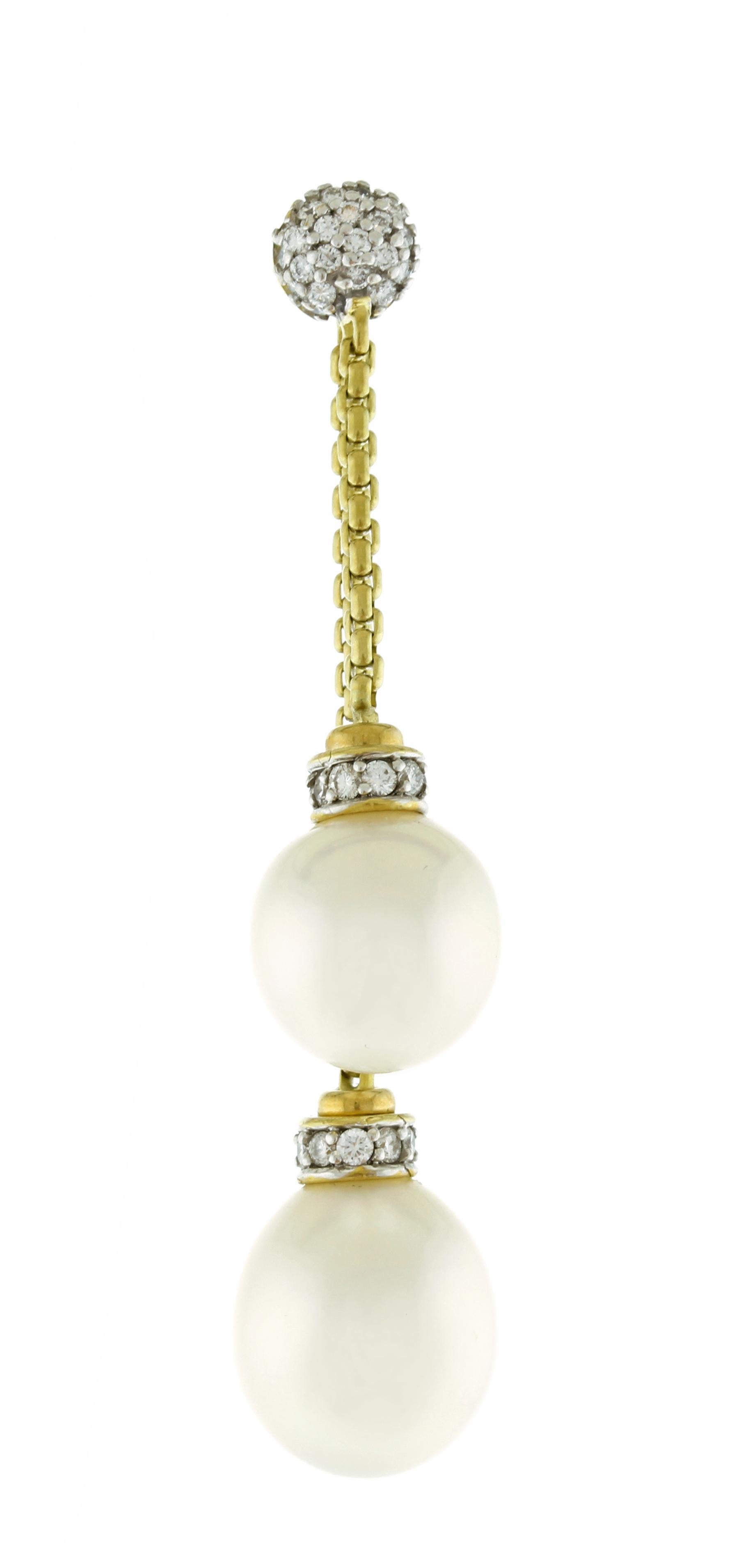 From David Yurman, these earrings are from the Solari collection.
• Designer: David Yurman
• Metal: 18kt Yellow and White Gold
• Circa: 2020s
• Gemstone: Diamond and pearls
• Diamond weight: 98D= approx. .50cts
• Length = 2 1/8 inch
• Packaging: