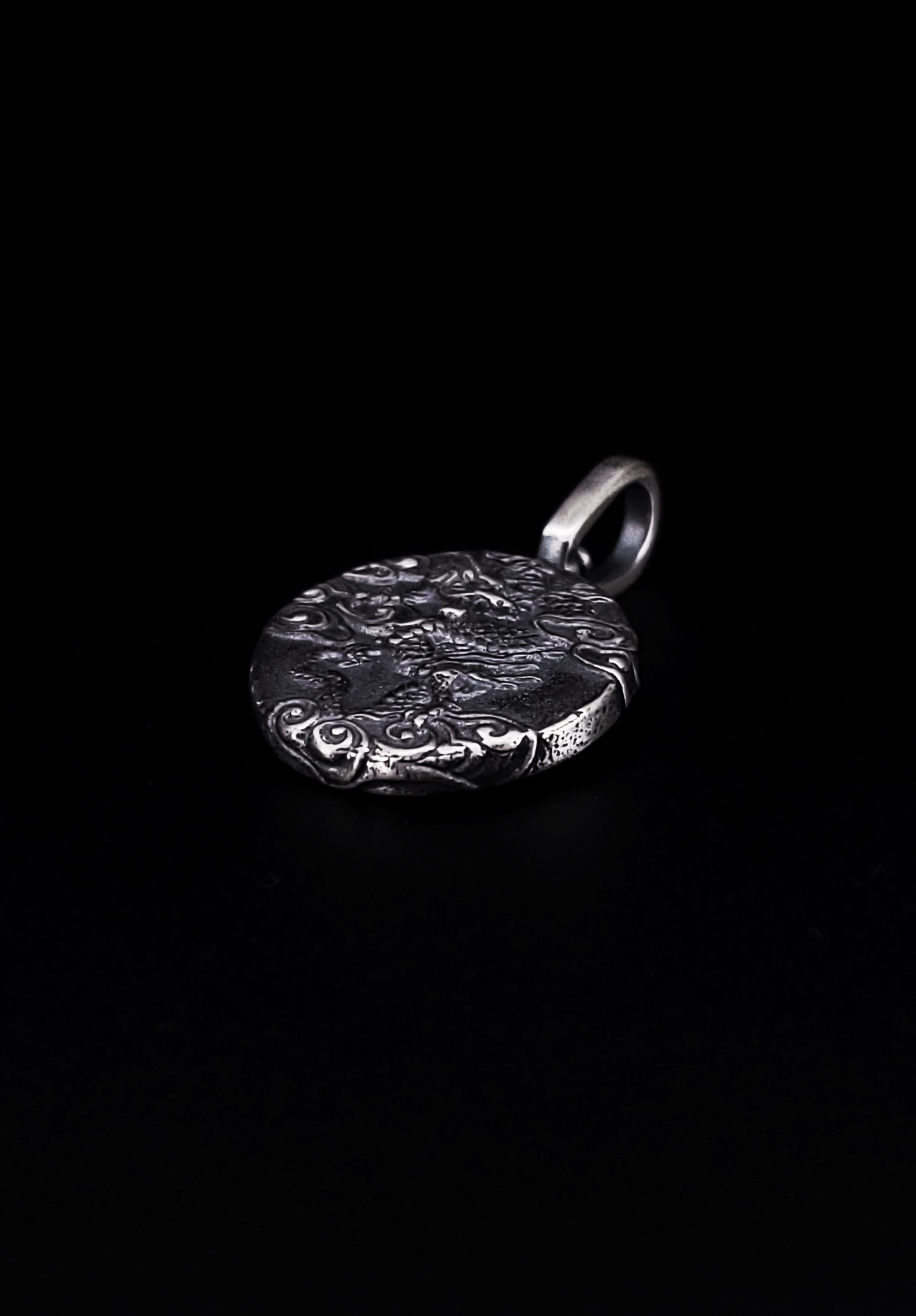 da uomo o donna David Yurman Ciondolo Amuleto del Drago in argento sterling
