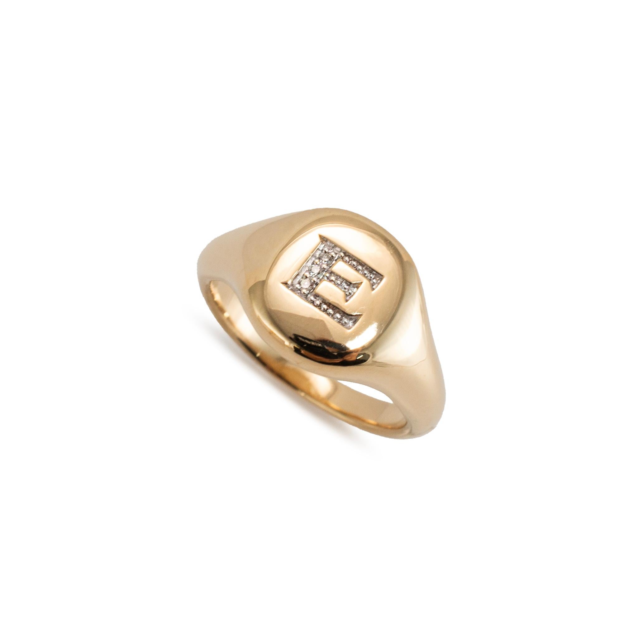 Marca: David Yurman

Sexo: Señoras 

Tipo de metal: Oro amarillo de 18 quilates

Tamaño del anillo: 3

Anchura: 9,80 mm

Peso: 5,76 gramos

Anillo de oro amarillo de 18 quilates con diamantes, de cóctel, meñique y sello, de mujer, con vástago