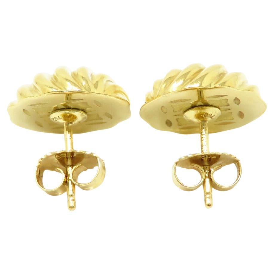 David Yurman Earrings: Iconic Design, Marked DY 750

Presenting a stunning pair of David Yurman earrings, a true embodiment of elegance and craftsmanship. These earrings, marked with the iconic 