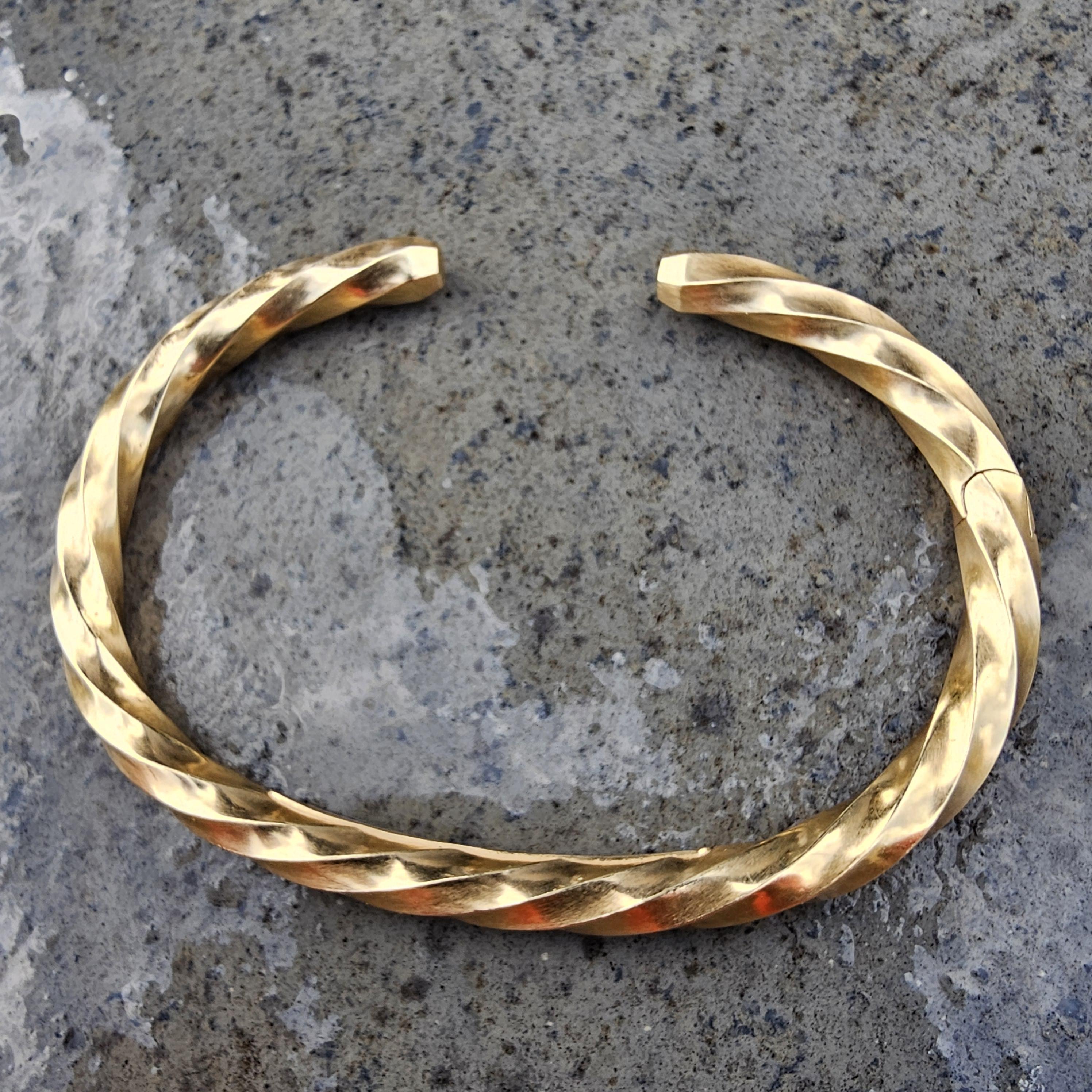 Women's David Yurman Edge Cable Cuff Bracelet 18k Yellow Gold Large 33g 6200 For Sale
