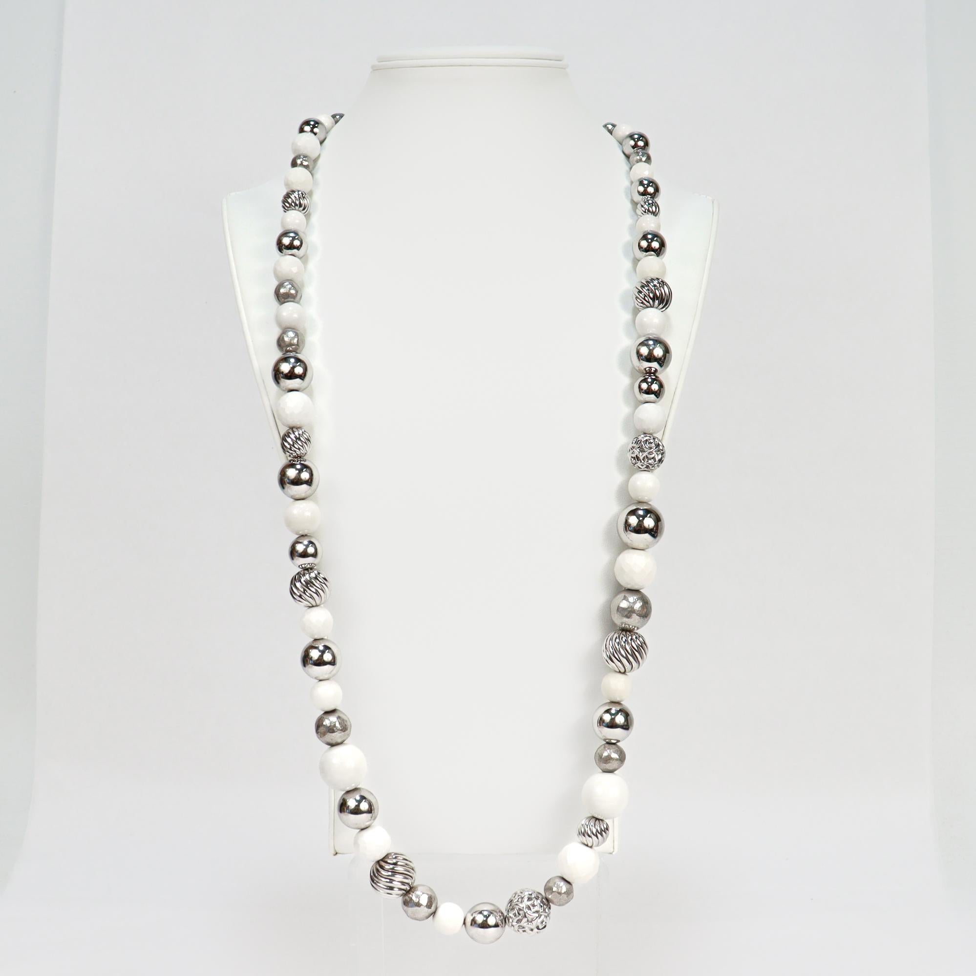 David Yurman Elements Sterling Silver & White Beaded Graduated Necklace (Collier gradué en argent sterling et en perles blanches) Bon état - En vente à Philadelphia, PA