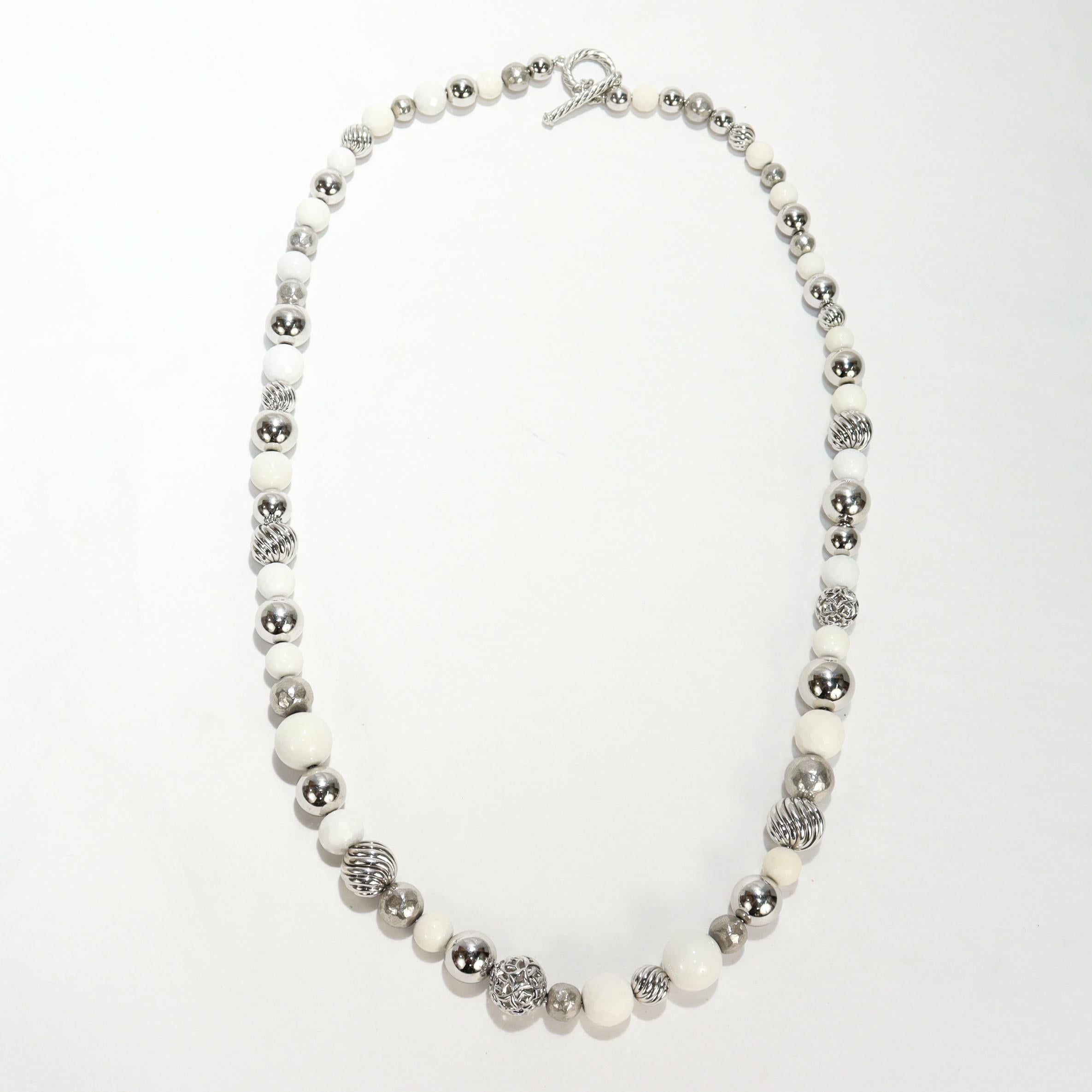 David Yurman Elements Sterling Silver & White Beaded Graduated Necklace (Collier gradué en argent sterling et en perles blanches) en vente 1