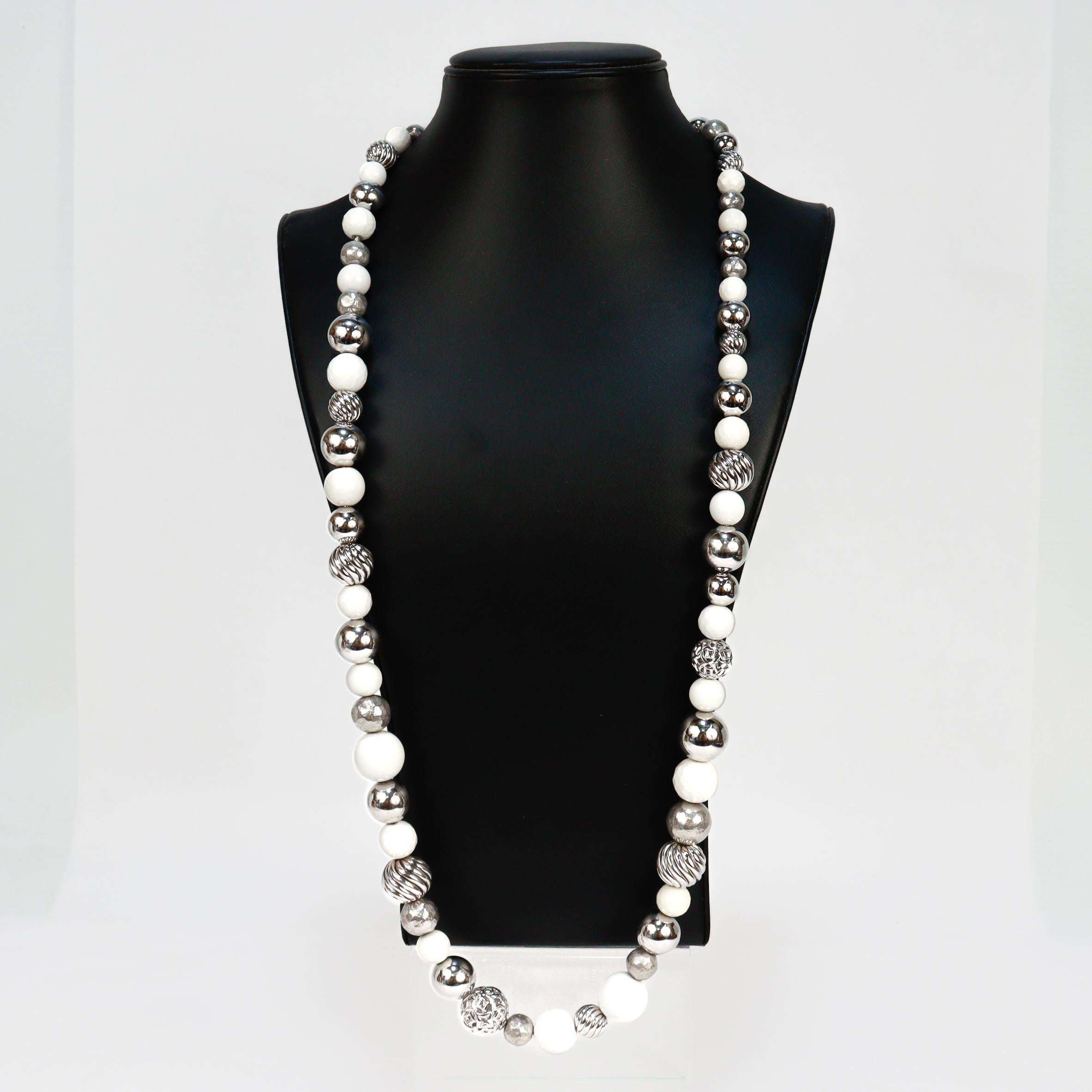David Yurman Elements Sterling Silver & White Beaded Graduated Necklace (Collier gradué en argent sterling et en perles blanches) en vente 3