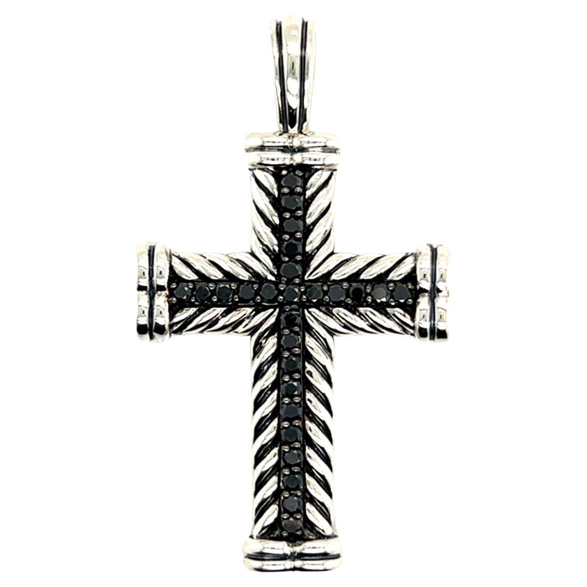 David Yurman Estate Ciondolo a forma di croce in argento con diamanti neri e chevron