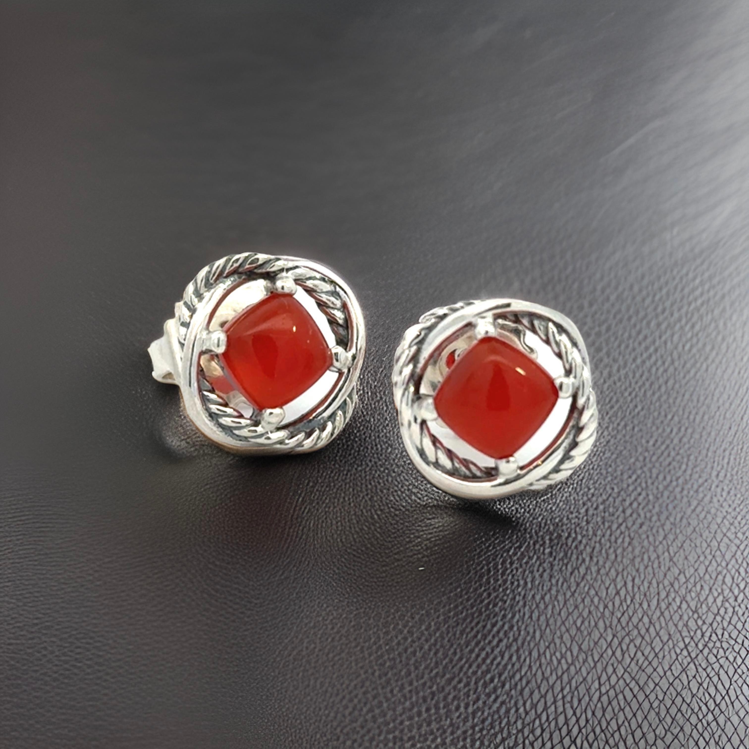 Taglio cuscino David Yurman Orecchini Infiniti in Corniola 14kt + Argento in vendita