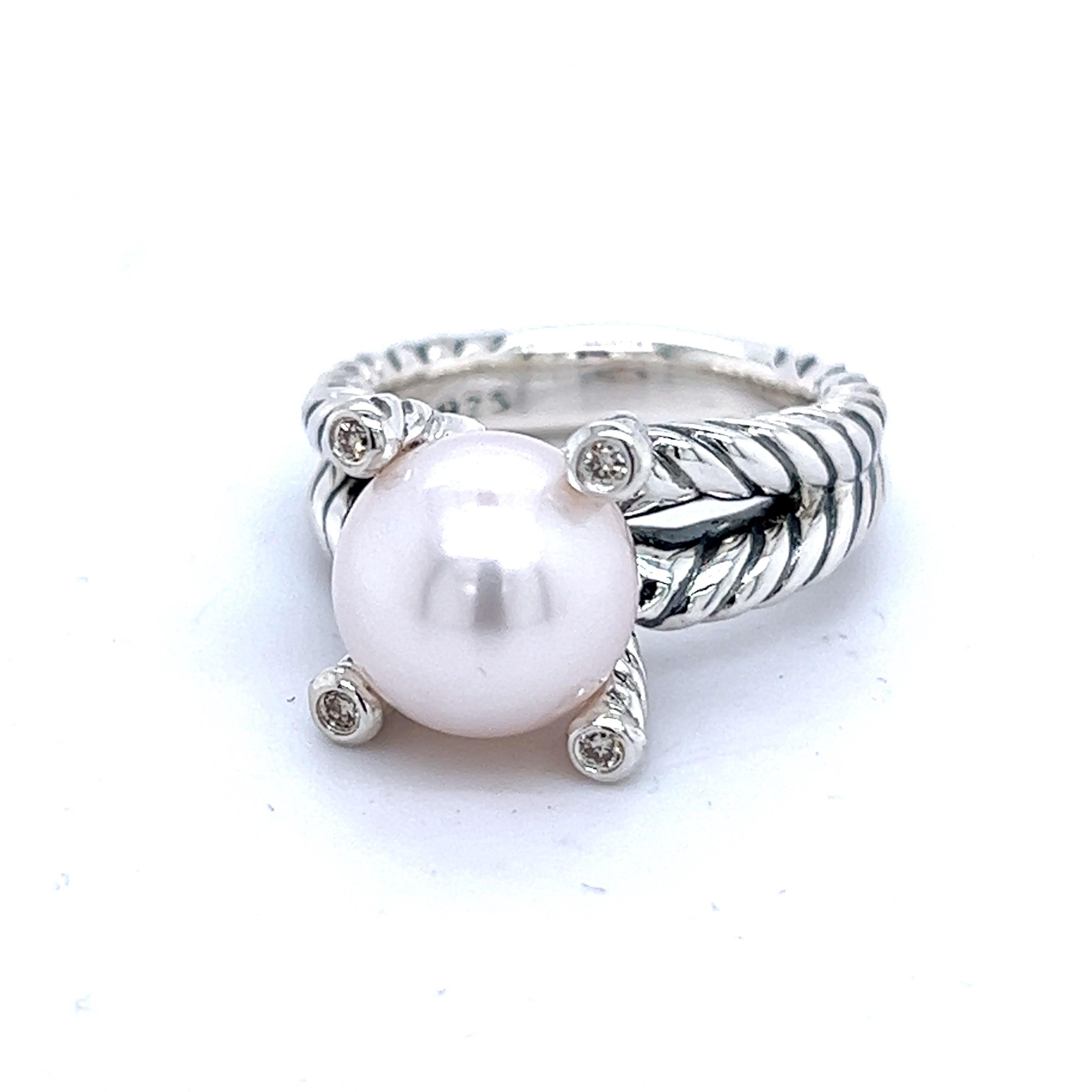 David Yurman Authentic Estate Pearl Diamond Cable Collectables Ring Size 5 Sterling Silver 0.05 CT DY174

RETAIL $990

Cable Collectables 10.5 MM

This elegant Authentic David Yurman ring is made of sterling silver.

TRUSTED SELLER SINCE