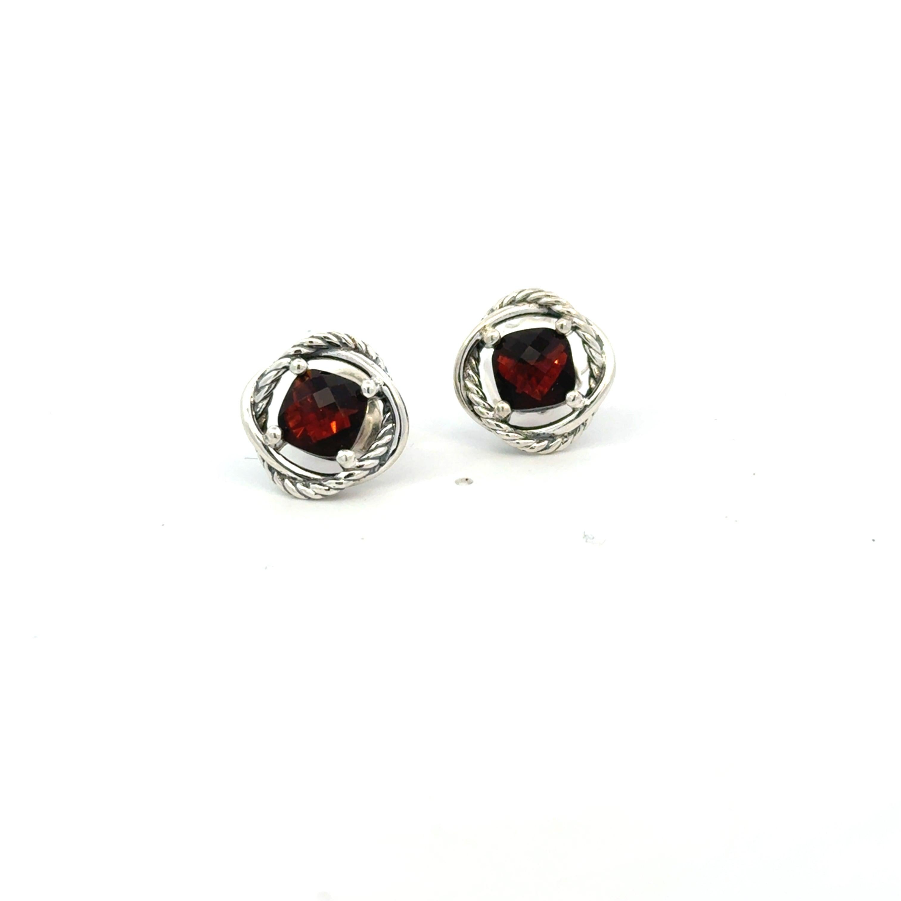 David Yurman Estate Red Garnet Infinity Earrings 14kt + Silver DY535 In Good Condition In Brooklyn, NY