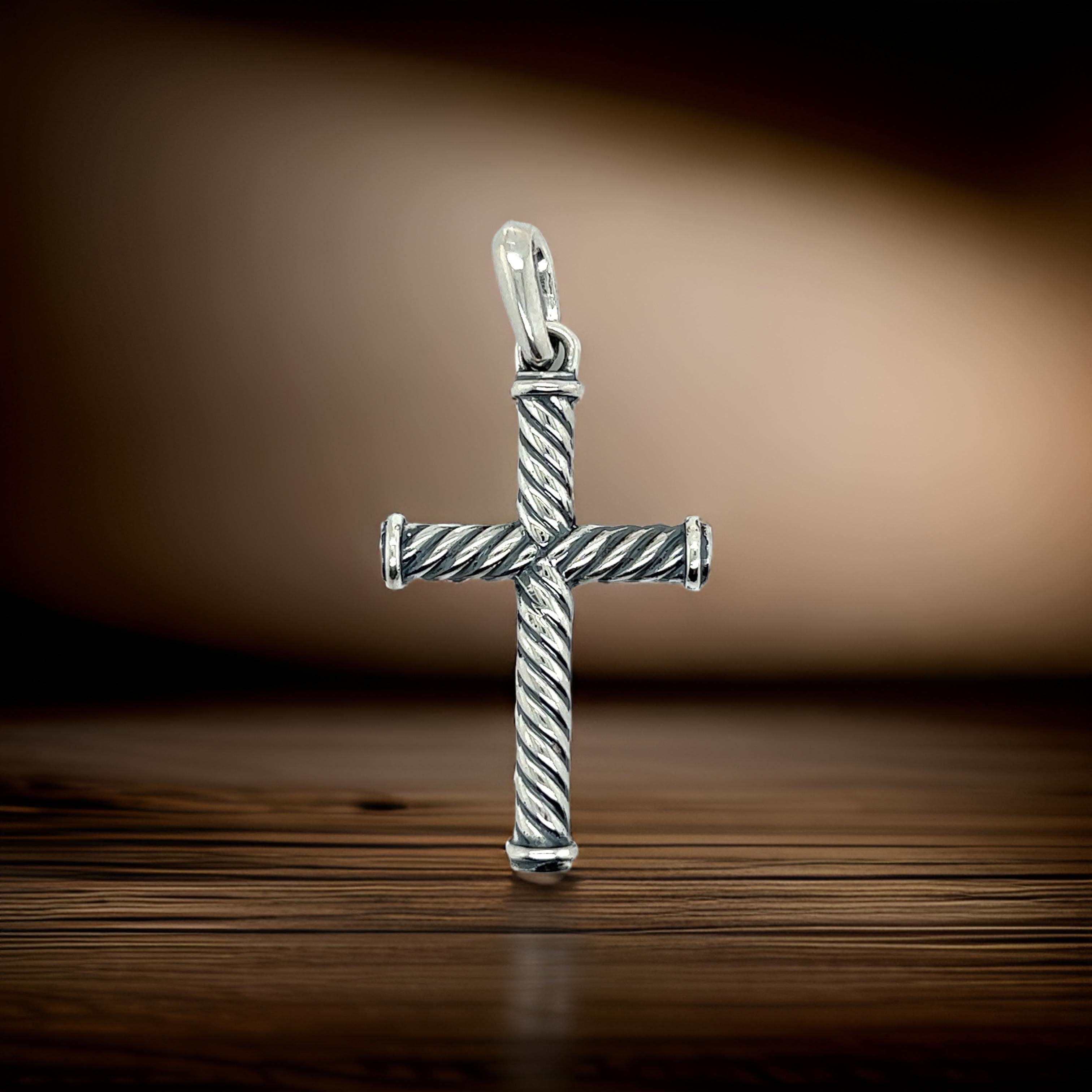Croix unisexe de David Yurman Estate en argent sterling en vente 1