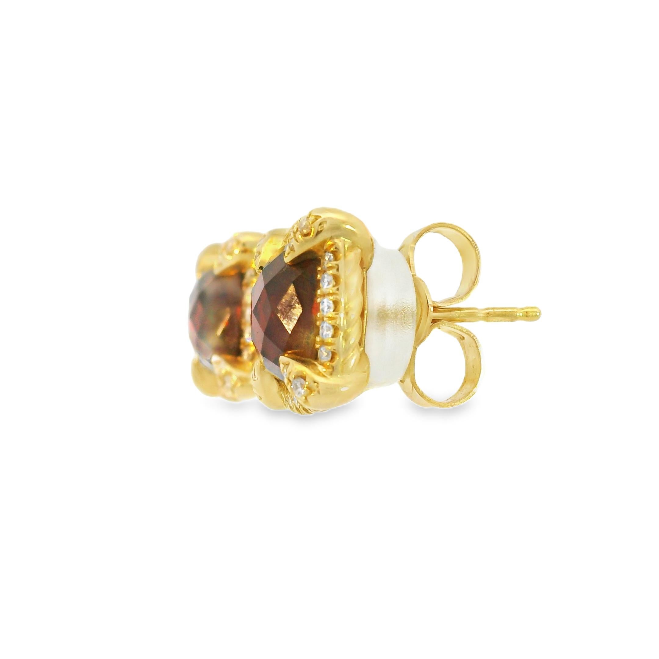 David Yurman Garnet Chatelaine & Pave Diamond 18-Karat Earrings In Stock In Excellent Condition In Boca Raton, FL