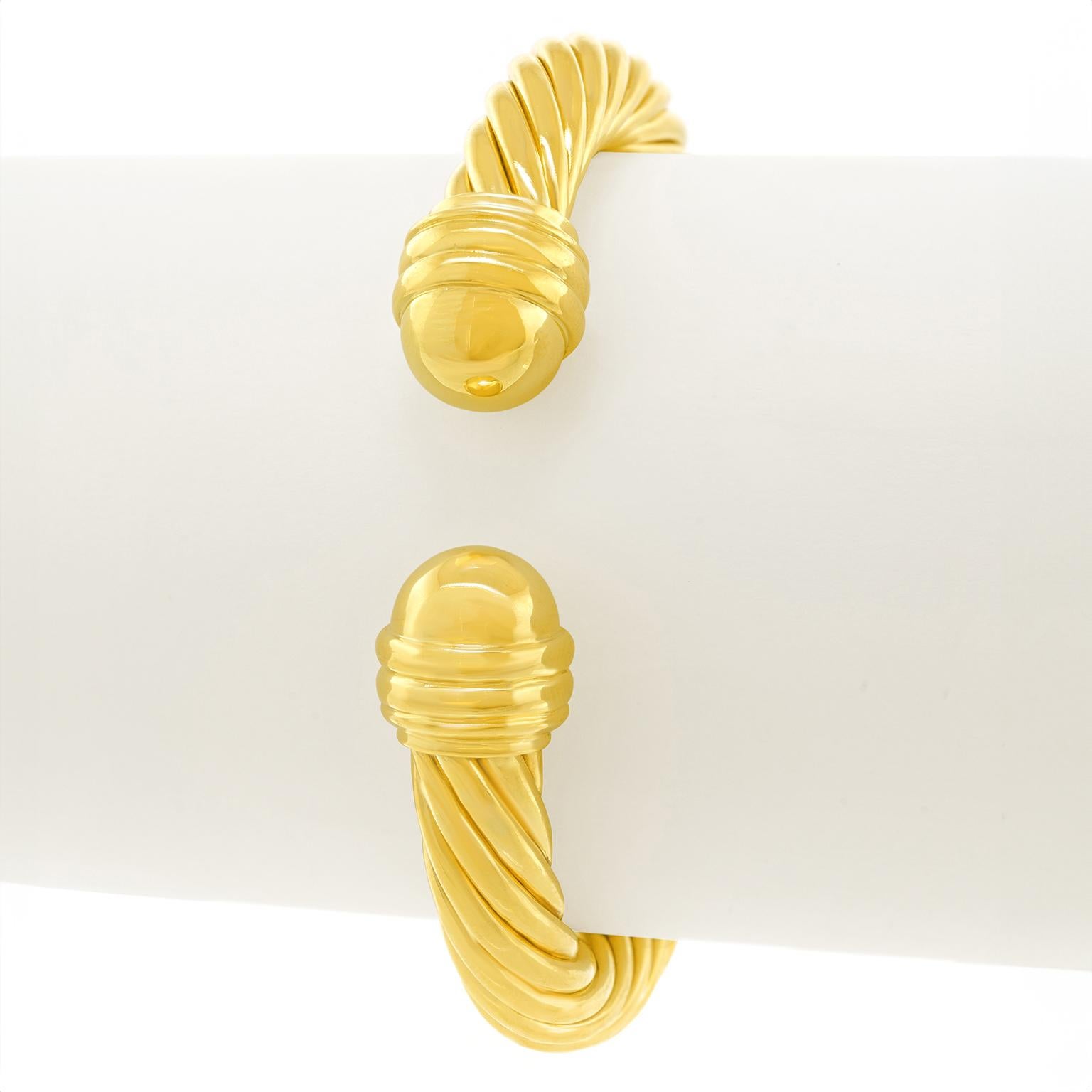 David Yurman Gold Cable Twist Bangle Bracelet In Excellent Condition In Litchfield, CT