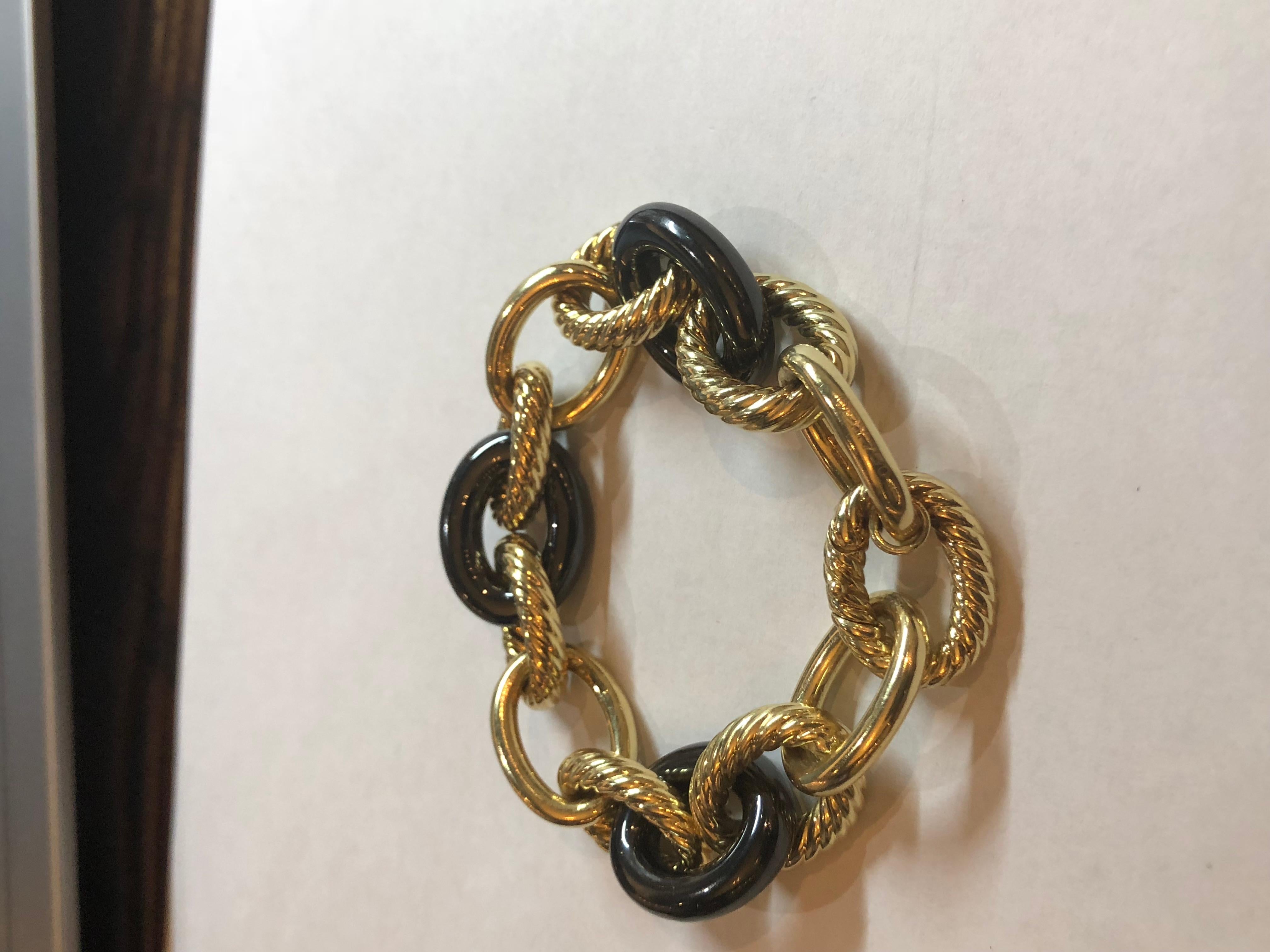 David Yurman Large Oval Link 18k Yellow gold and Hematite Bracelet
59.5 Grams 
Signed  D.Y. 750
7.5 Inches Long