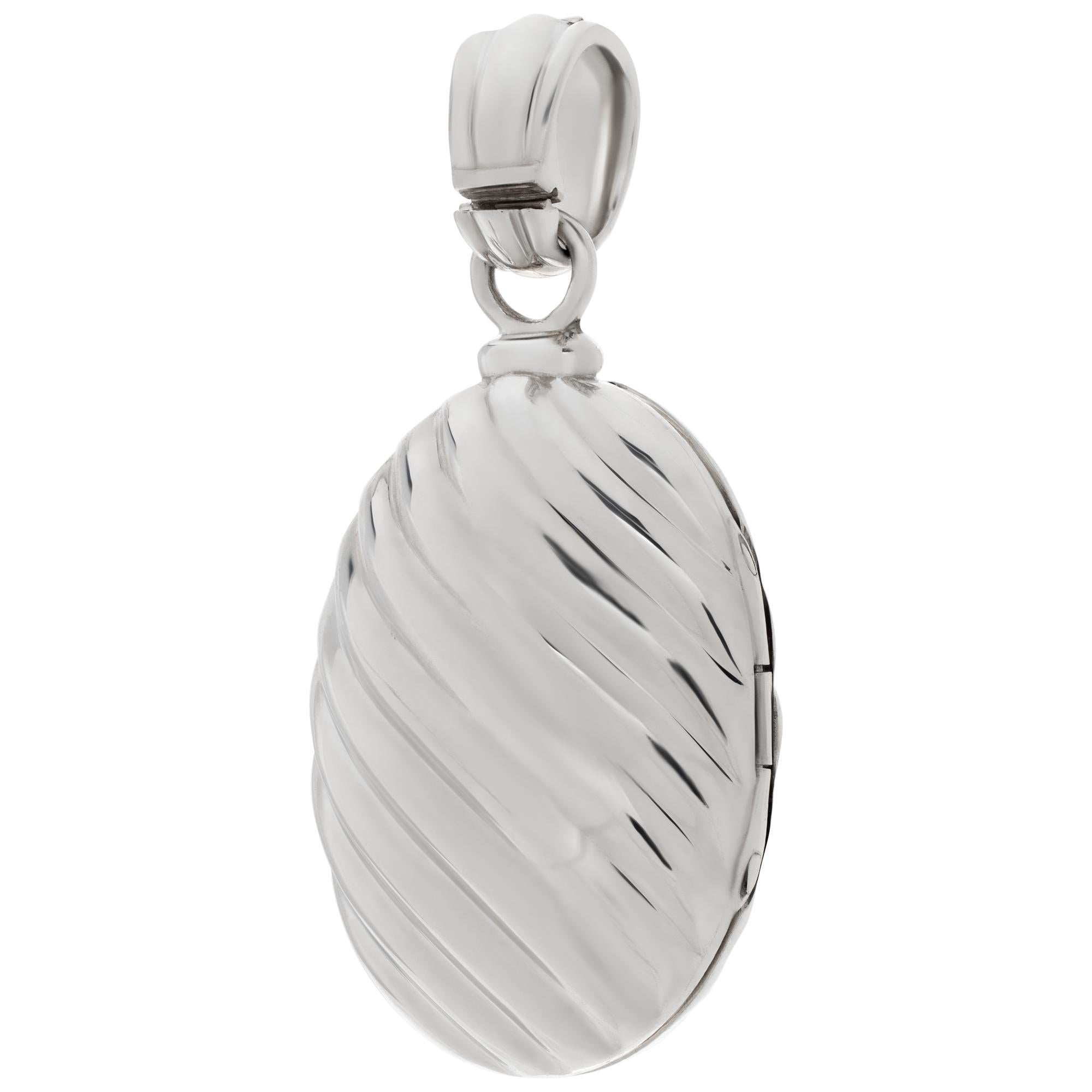 David Yurman Locket Pendant in 925 Sterling Silver and 18k Yellow Gold In Excellent Condition For Sale In Surfside, FL