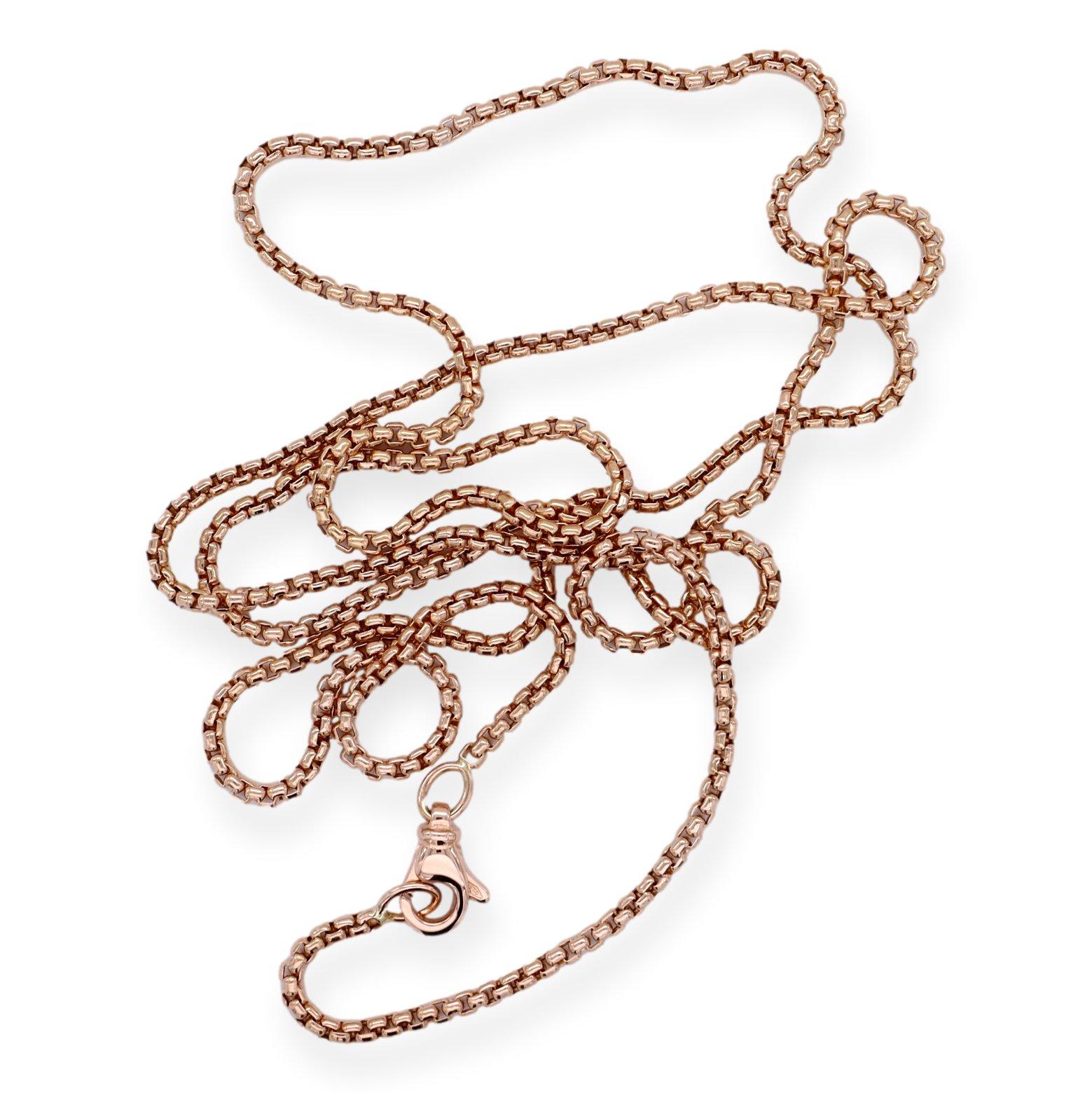 David Yurman box chain men's necklace finely crafted in 18 karat rose gold measuring 26 inches long and 1.7 mm wide with large lobster closure. Fully hallmarked with logo and metal content.

Pendant Specifications
Brand: David Yurman
Hallmarks: DY