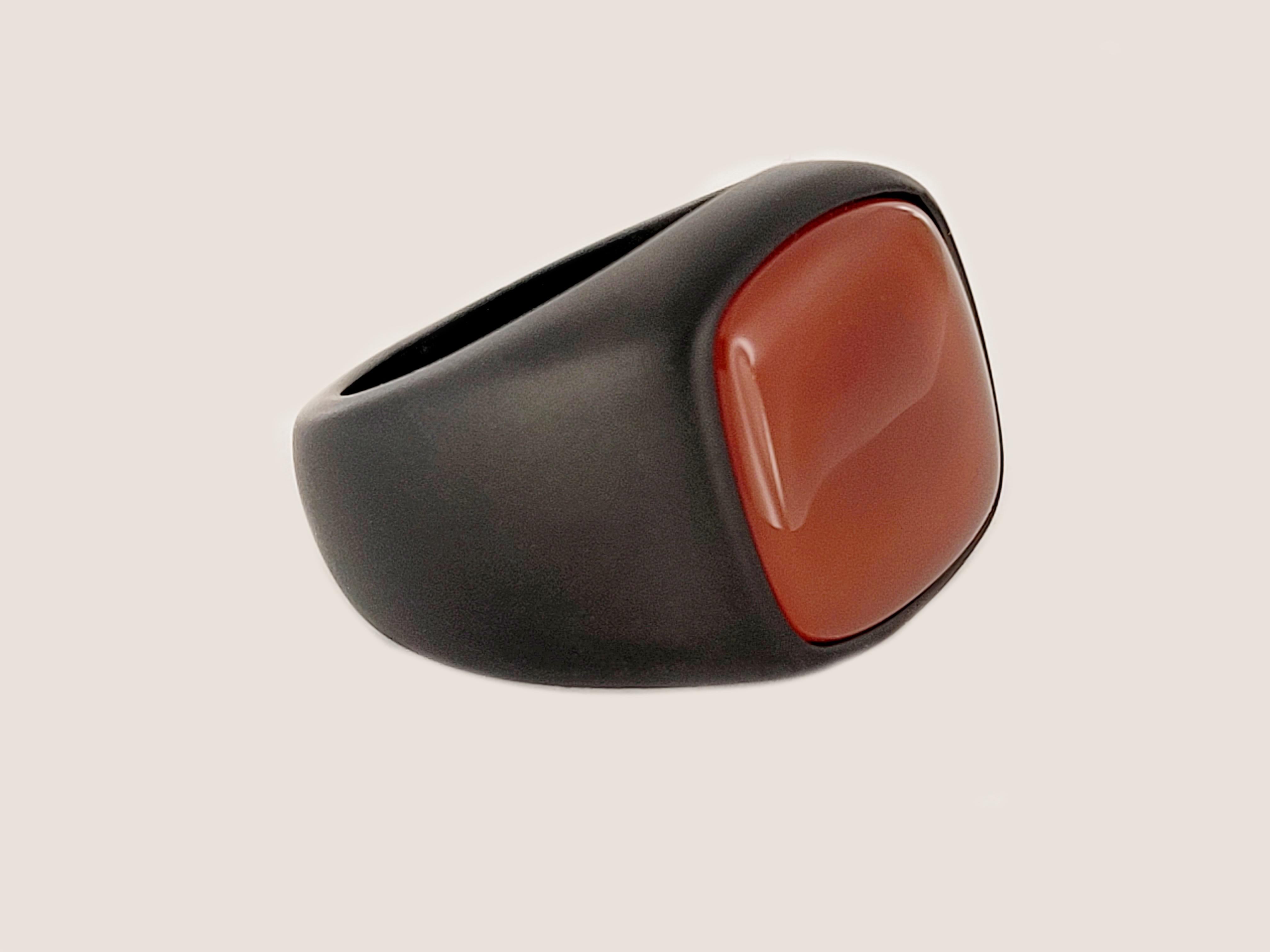 Brand David Yurman
Exotic Red Stone Ring
Ring Size: 14
Stone Size: 16.4 X 17.3mm
Ring Weight: 20.7gm
Front Size 20mm
Base of Shank: 7.8mm
Condition New
Comes with David Yurman pouch
Available Sizes: 14 / 13.25