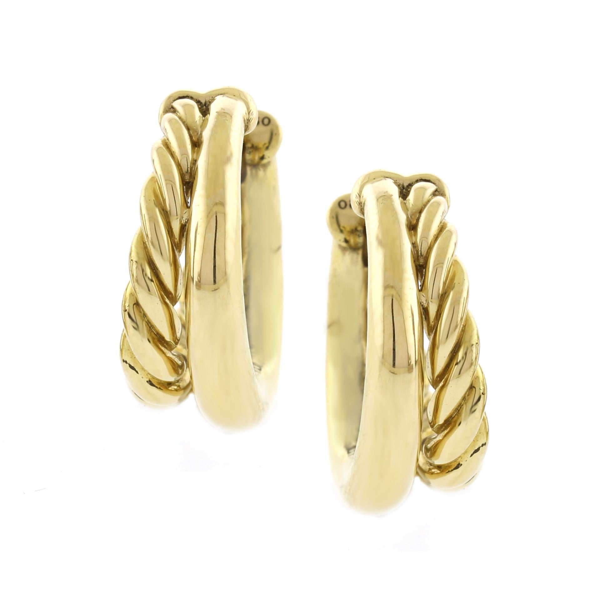 David Yurman Mercer Sculpted Gold Hoop Earrings In Excellent Condition In Bethesda, MD